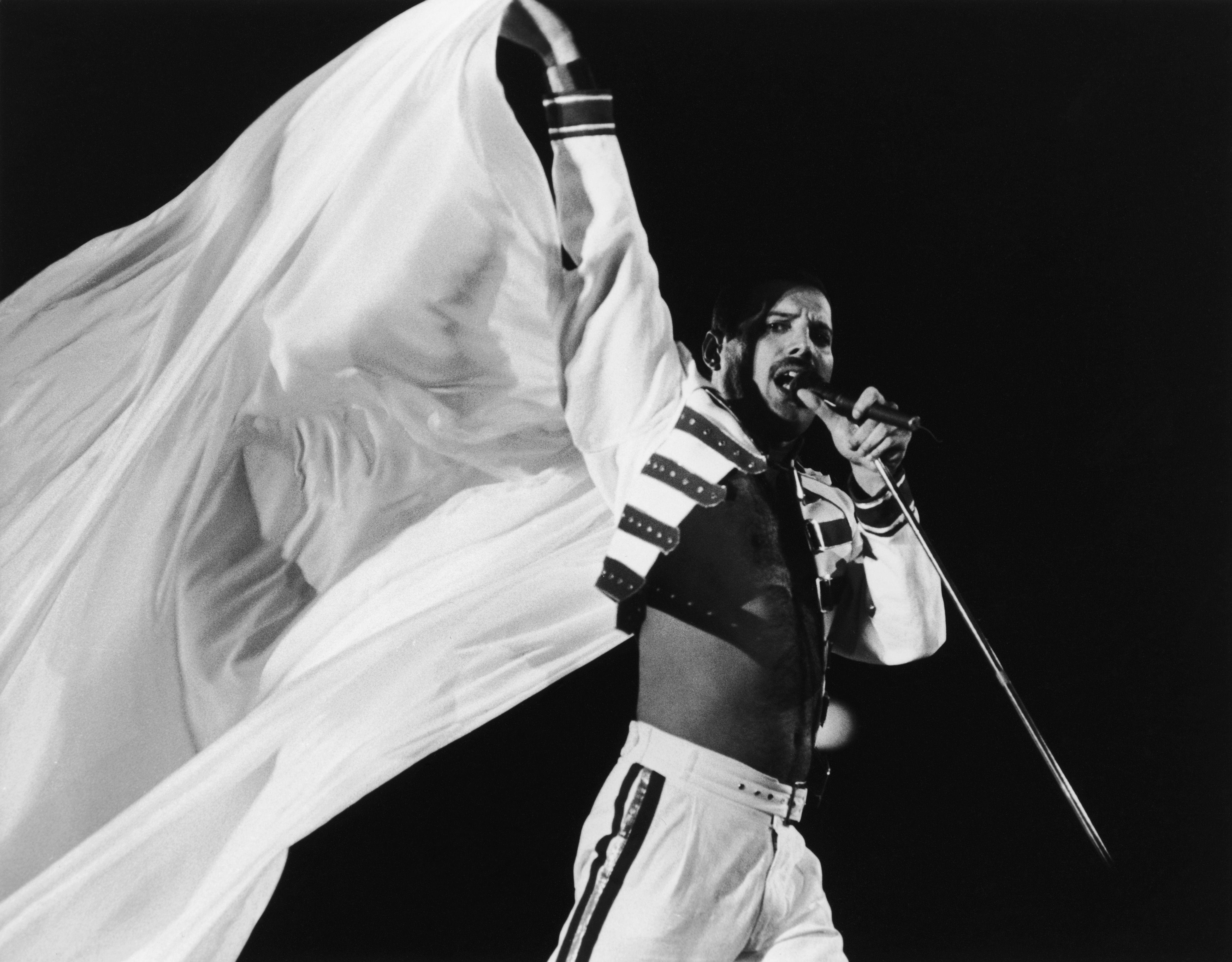 4720x3685 Freddie Mercury Queen Band Wallpaper .
