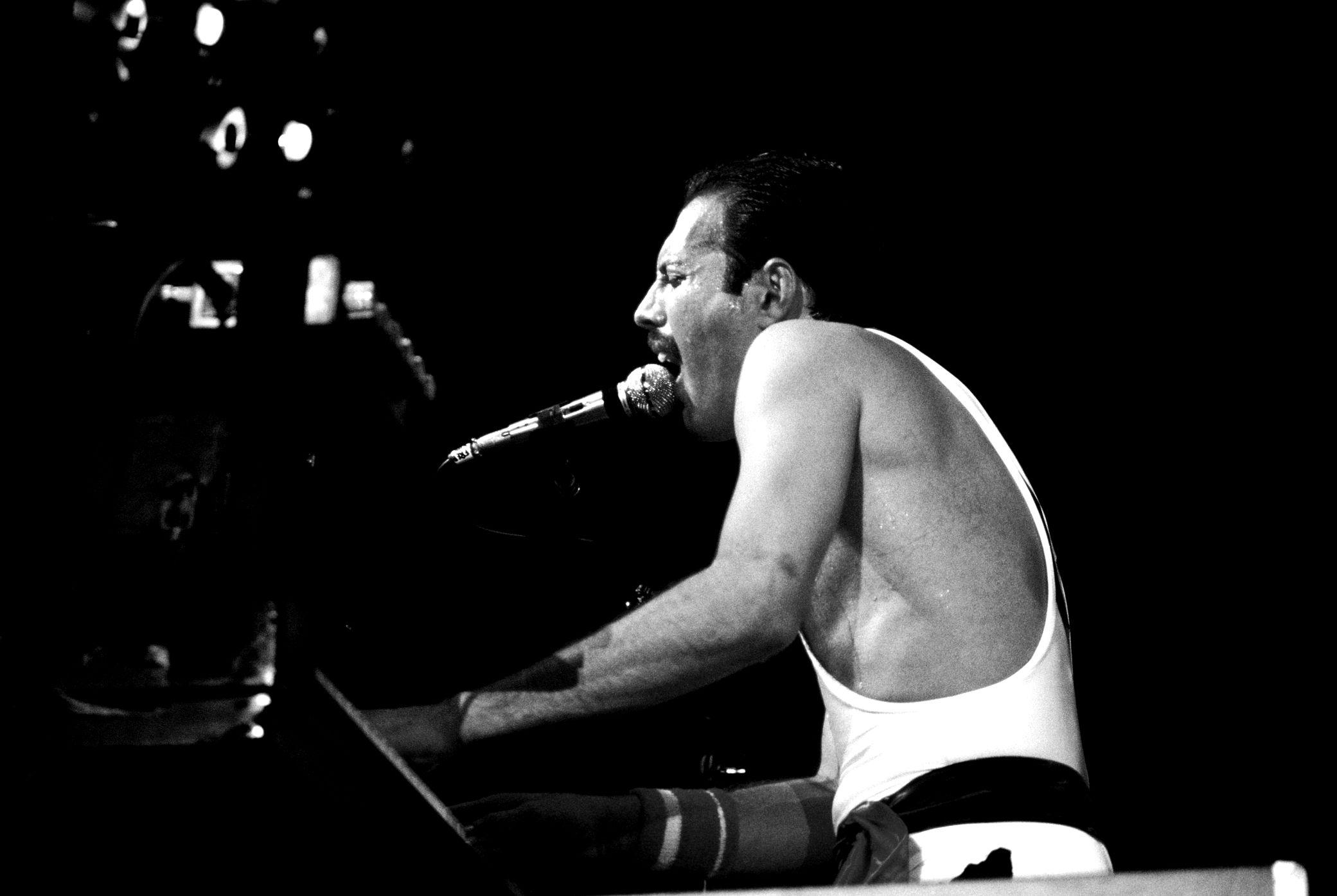 2081x1395 Freddie Mercury Wallpaper Tumblr .newallp.