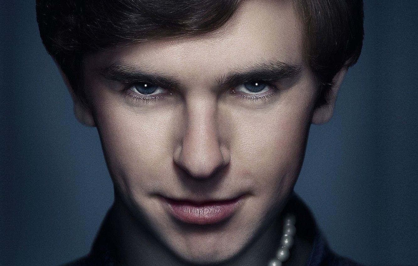 1332x850 Wallpaper actor, pearl, blue, blue eyes .