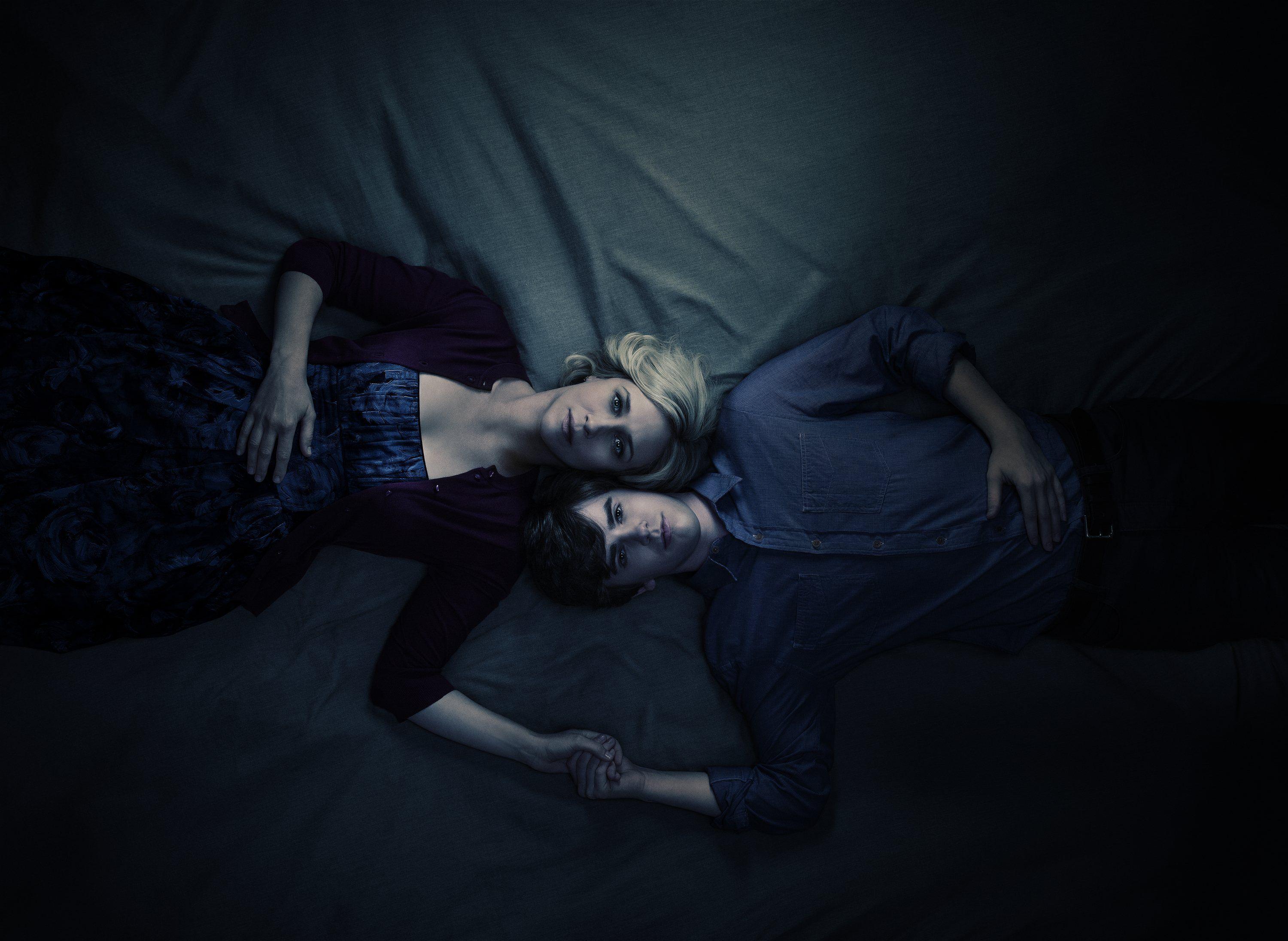 3000x2192 Season 2 promotional photo .