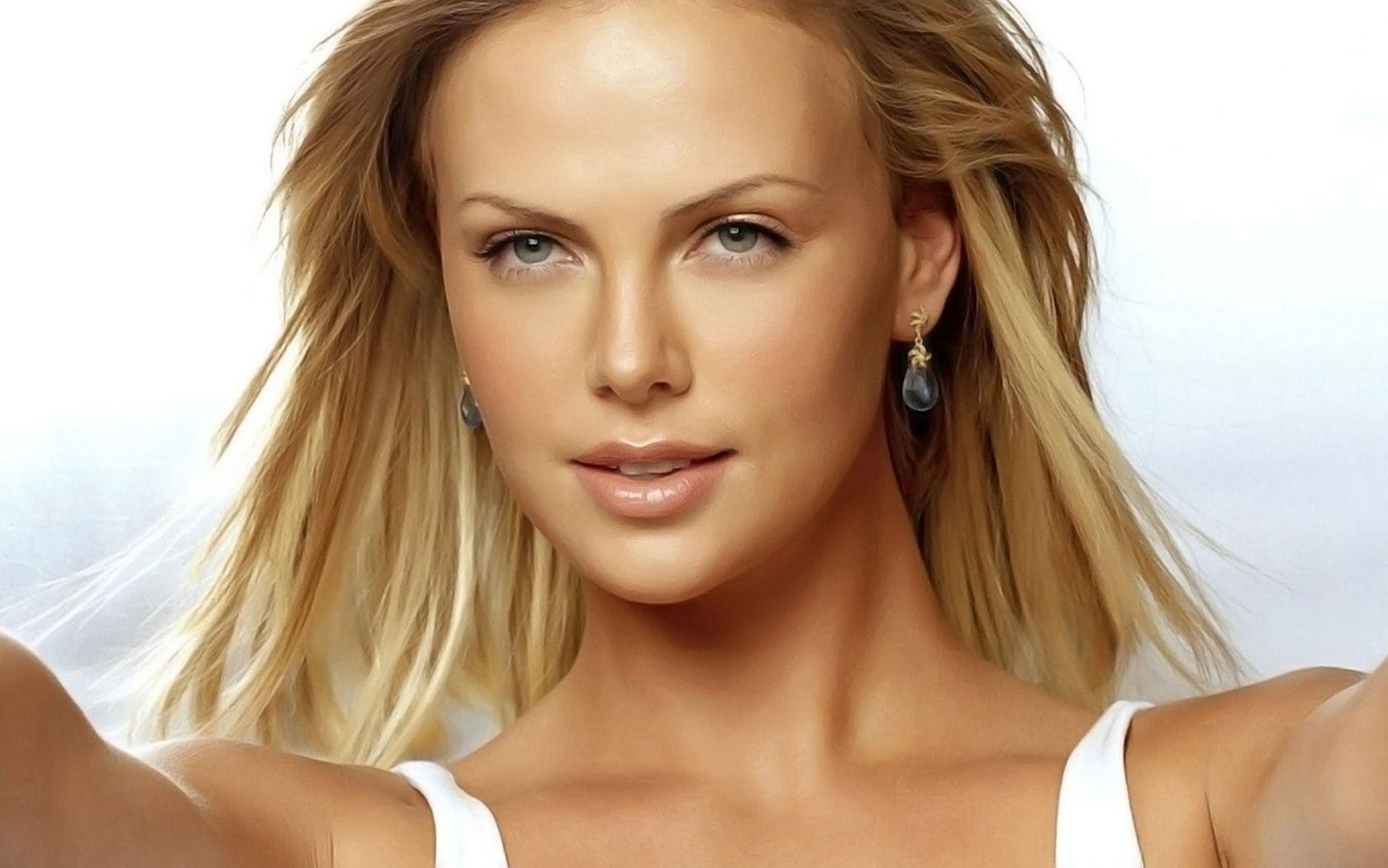 1680x1050 Women From Russia Theron Hot .