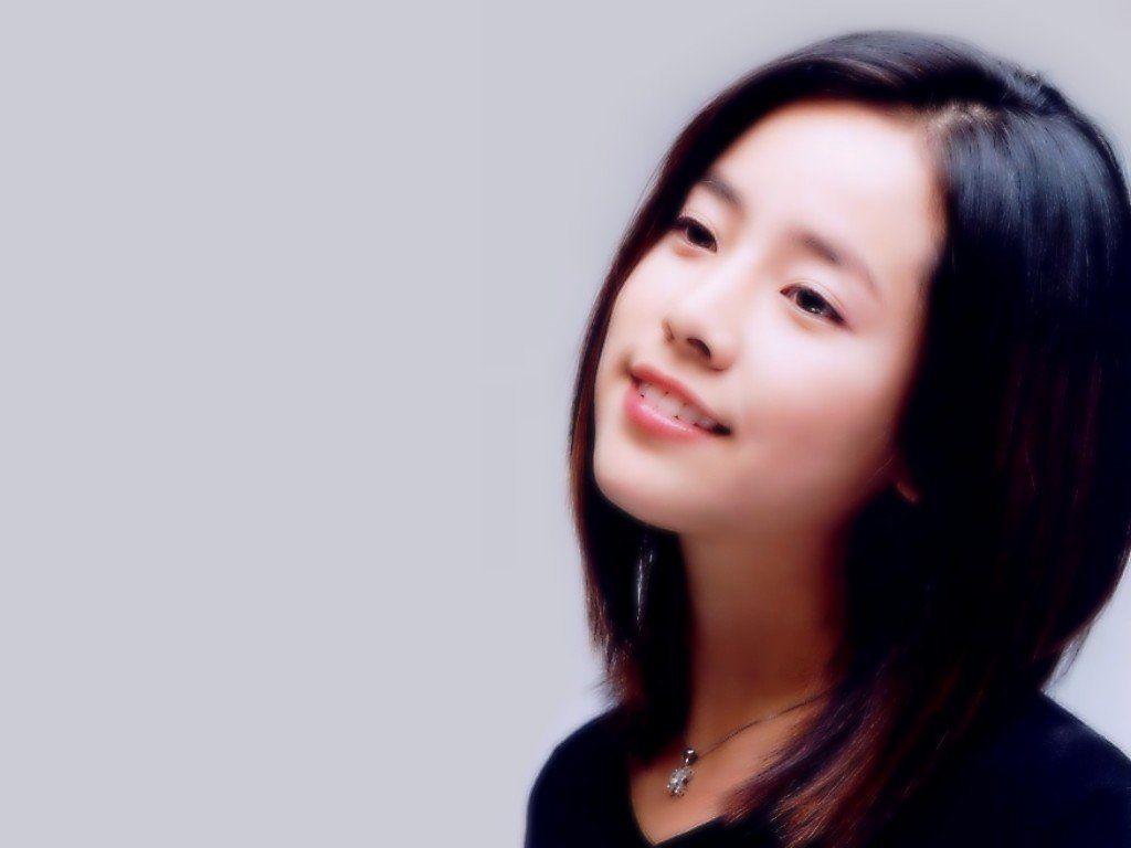 1024x768 Han Ji Min