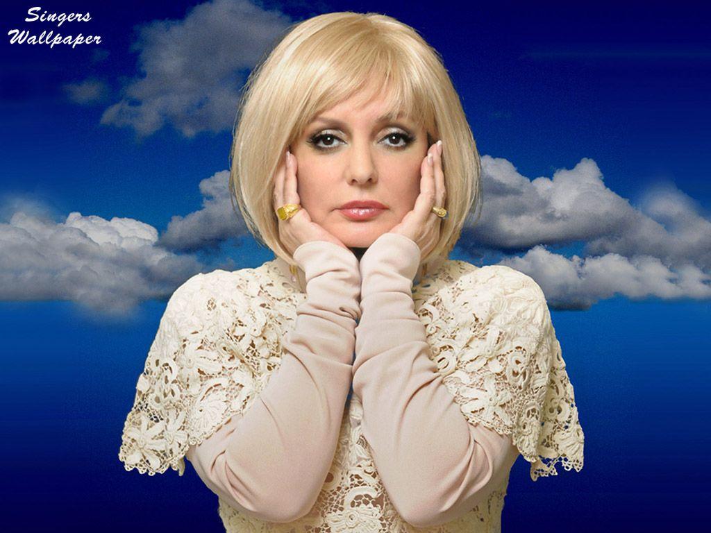 1024x768 Singers Wallpaper: GooGoosh Wallpapertopsingerswallpaper.
