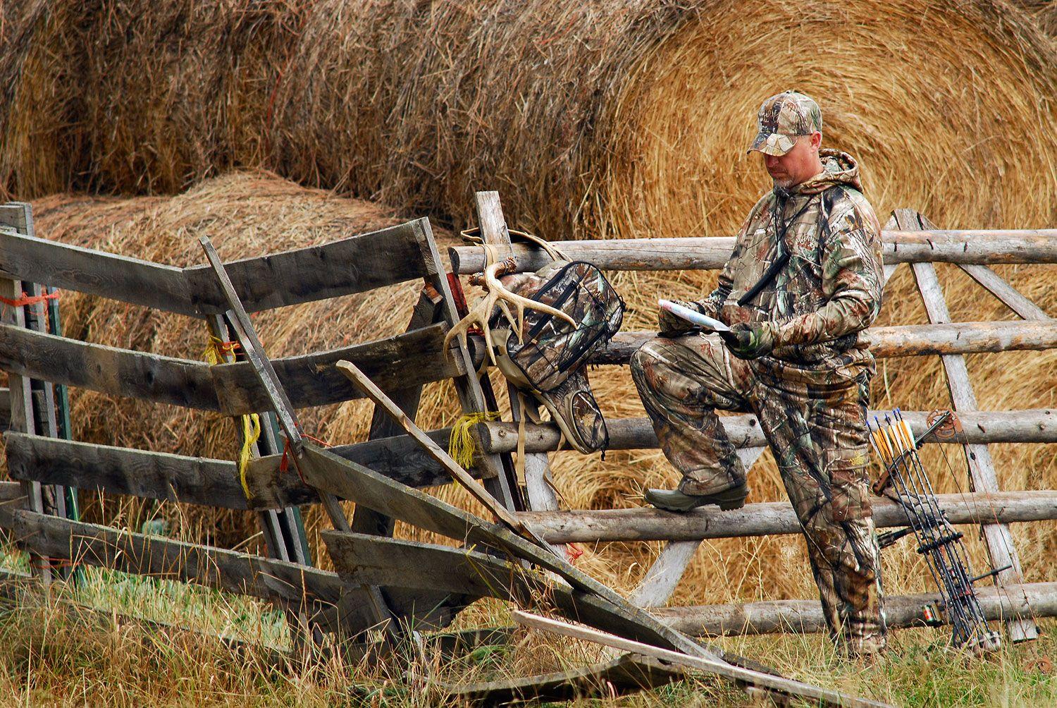 1500x1004 Realtree Max 4 Camo Wallpaper Press 650x650 (393.03 KB)