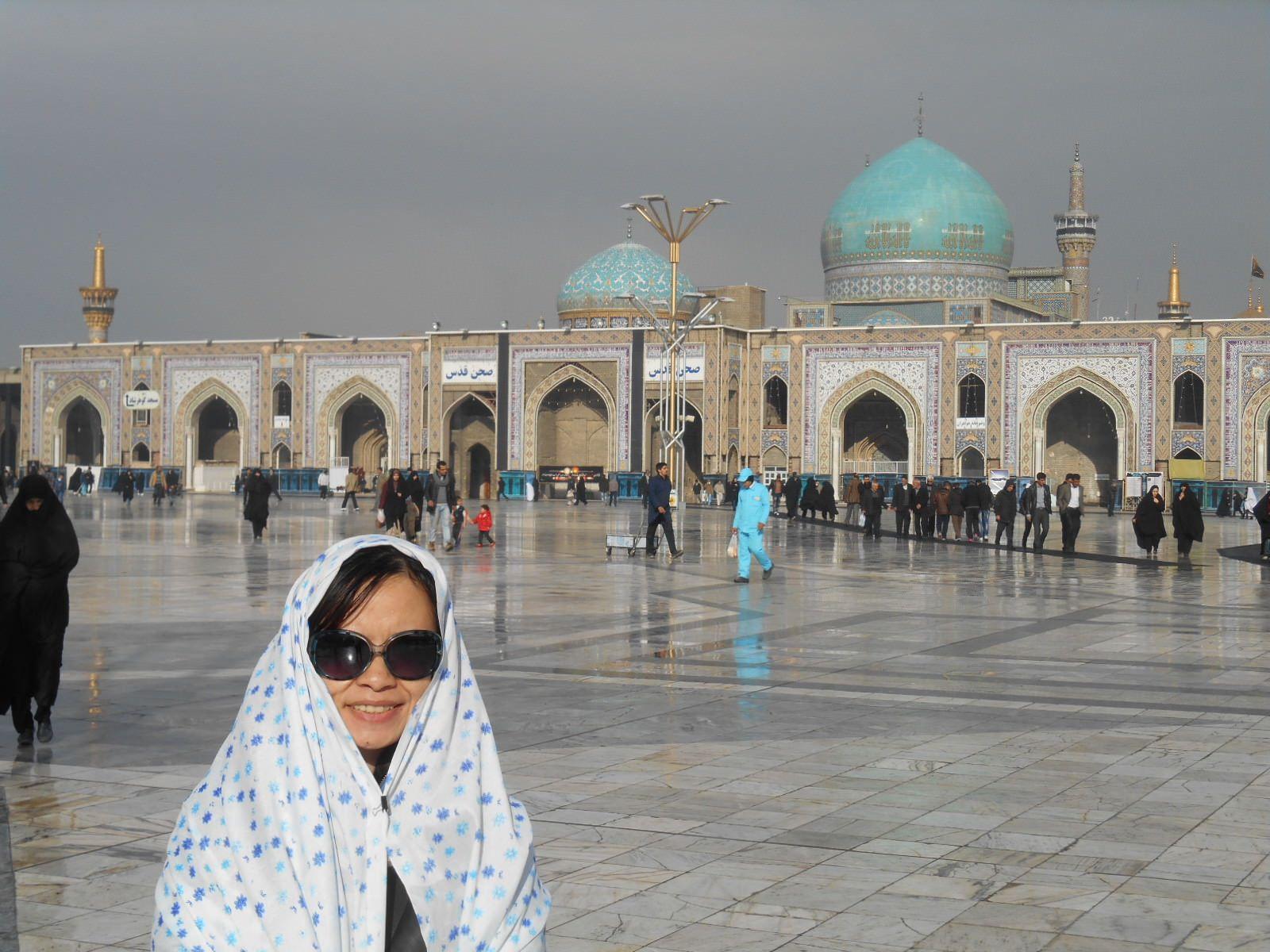 1600x1200 Imam Reza Shrine in Mashhad,