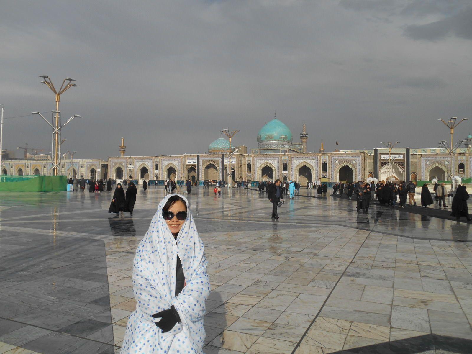 1600x1200 Imam Reza Shrine in Mashhad,