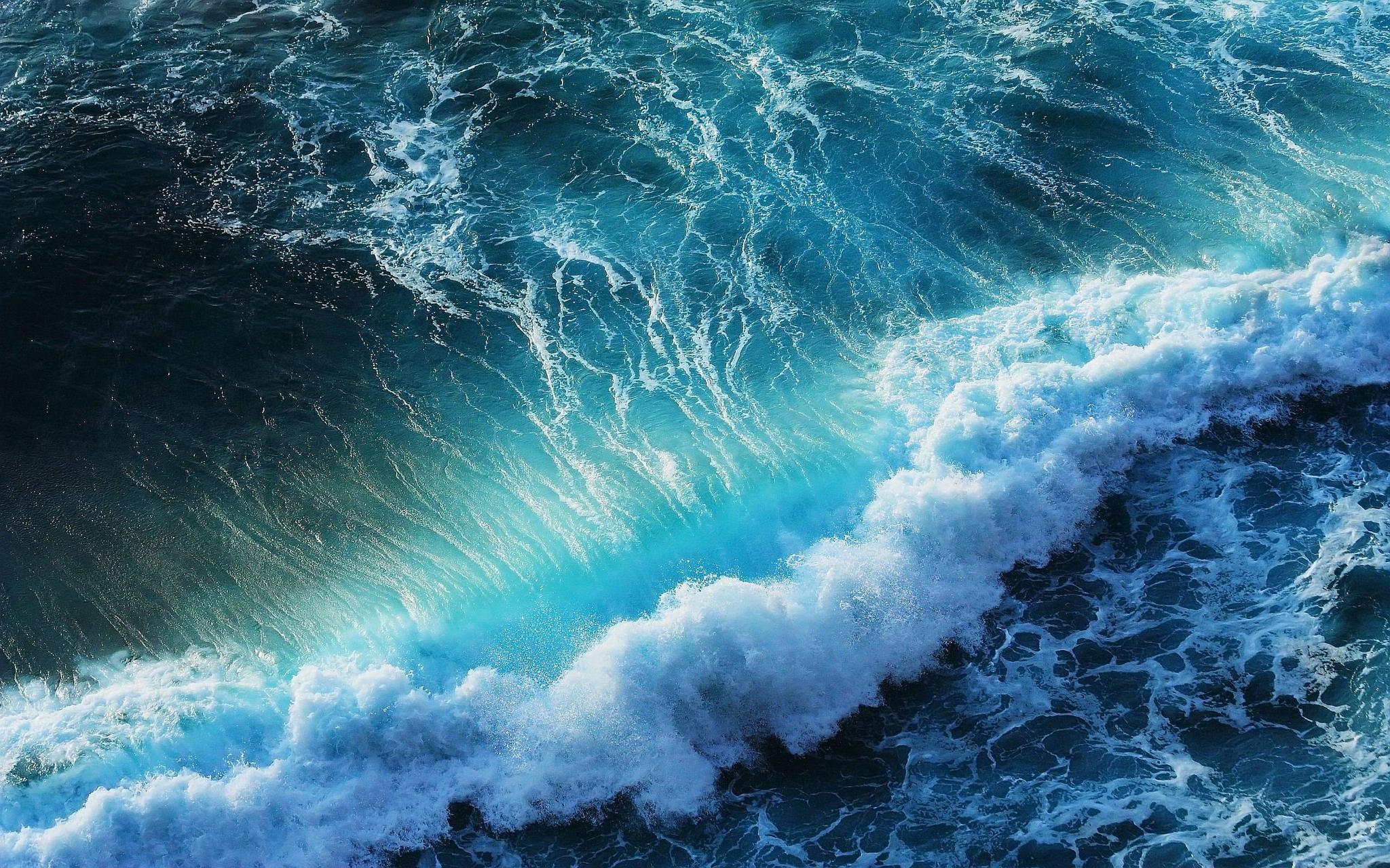 Download Dark Ocean Waves MacBook Pro Aesthetic Wallpaper | Wallpapers.com
