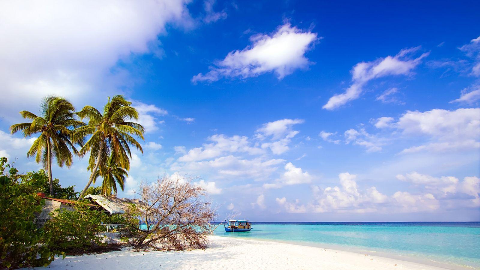 1600x900 Summer Beach Chairs Desktop Wallpaper .