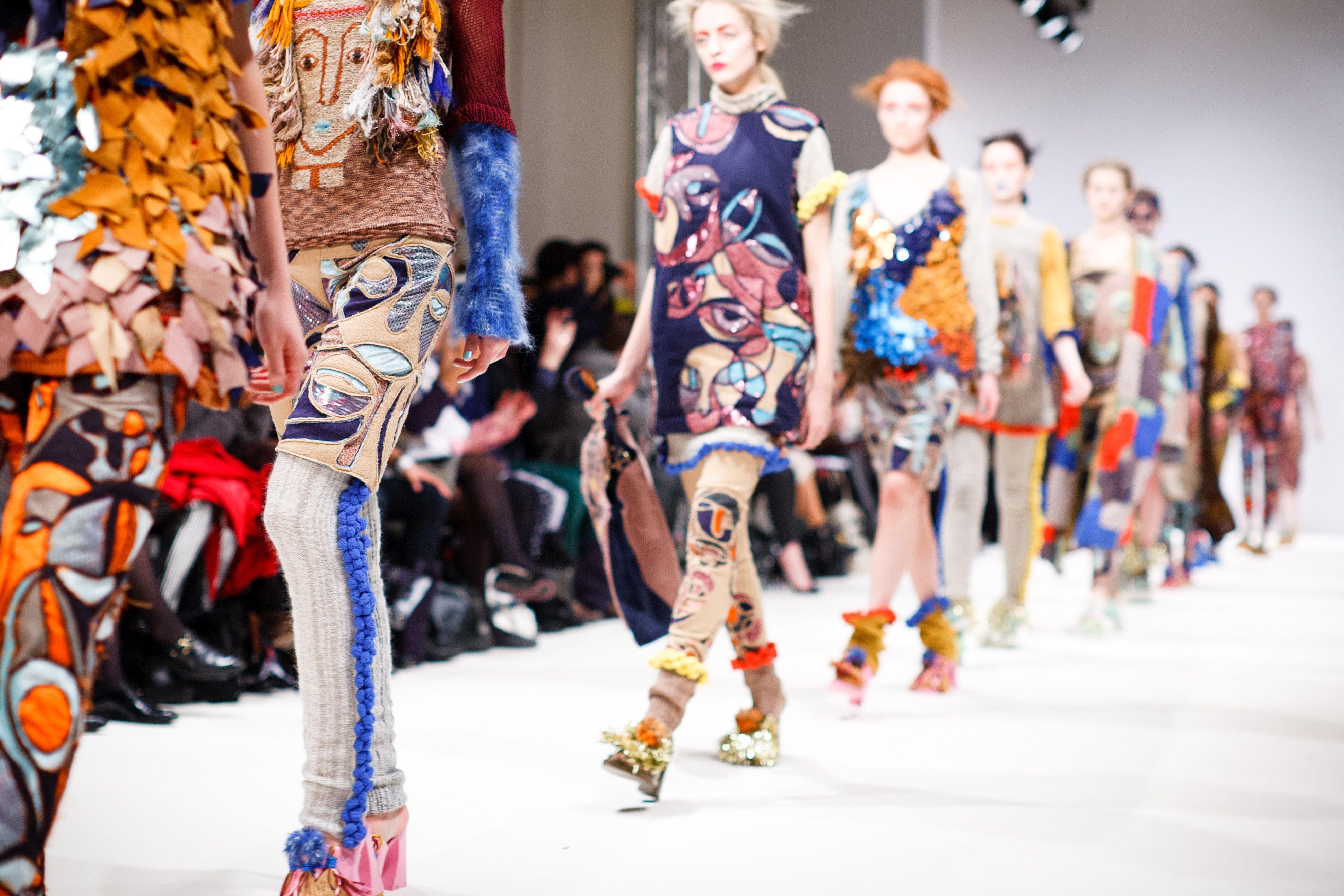 3955x2637 Fashion Week HD Wallpaper