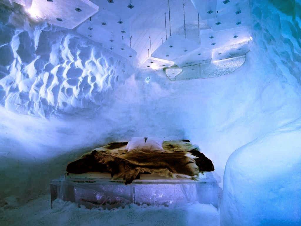 1024x768 ice hotel Sweden wallpaper
