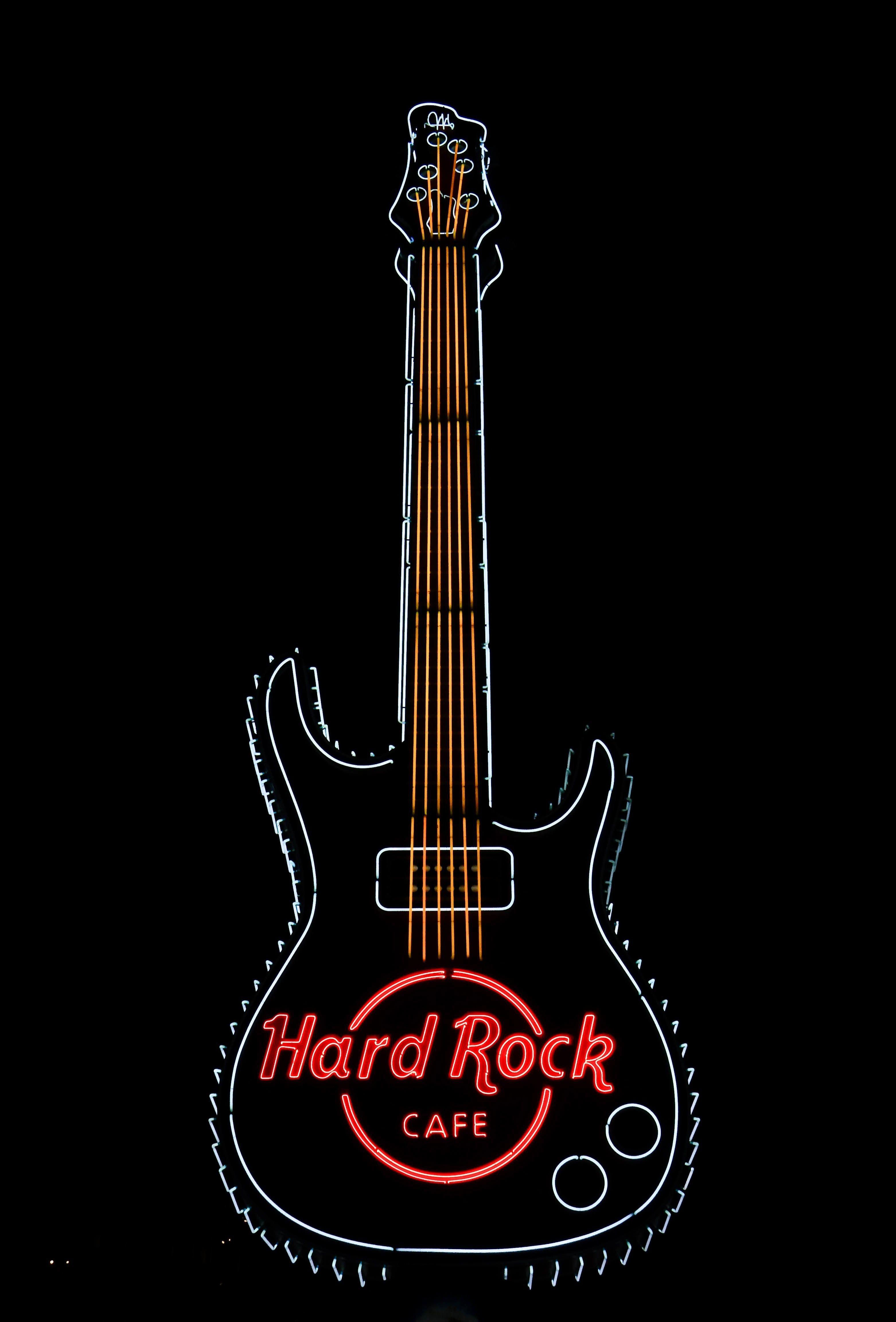3124x4607 Wallpaper / guitar neon sign .