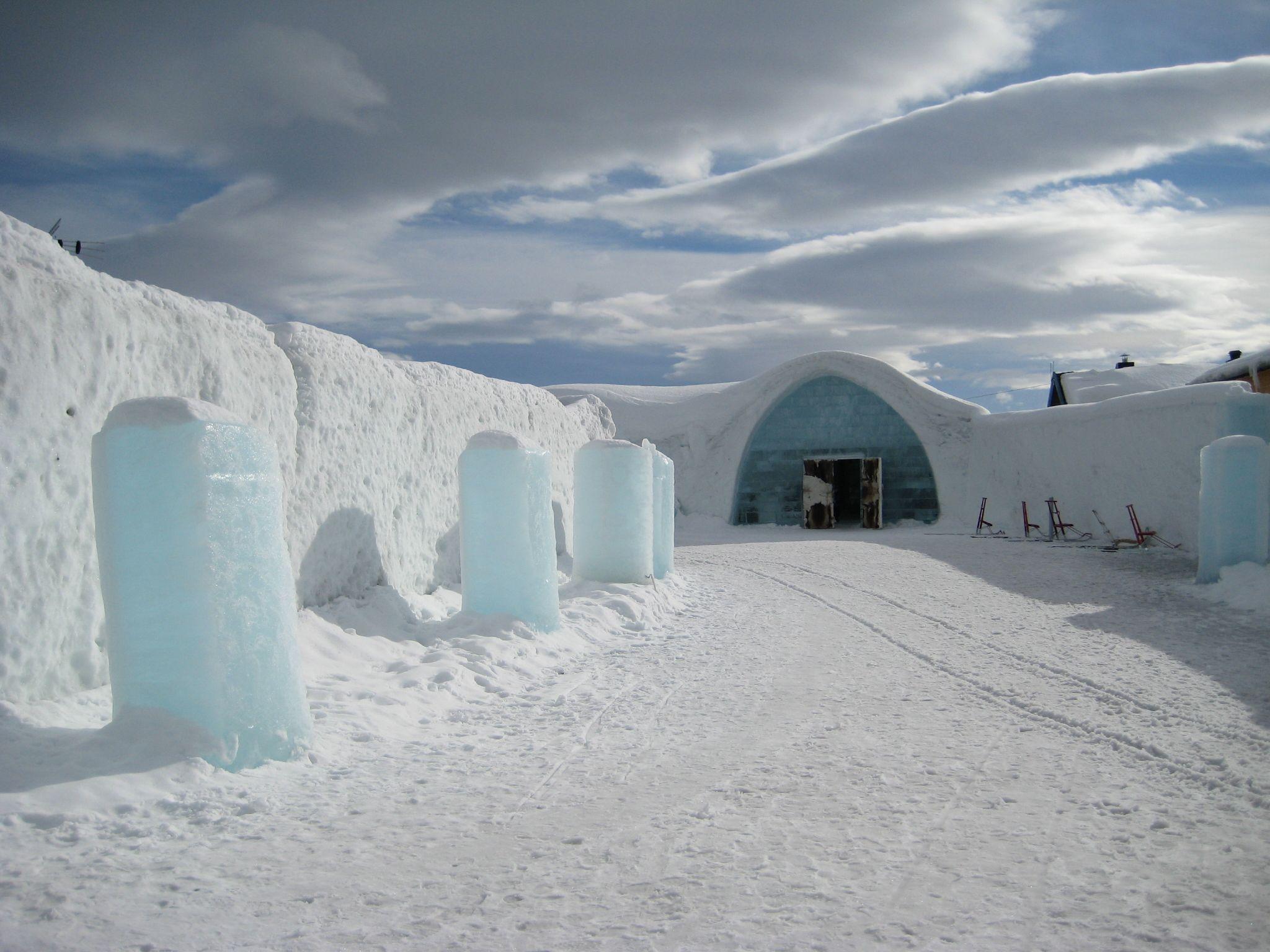2048x1536 Icehotel