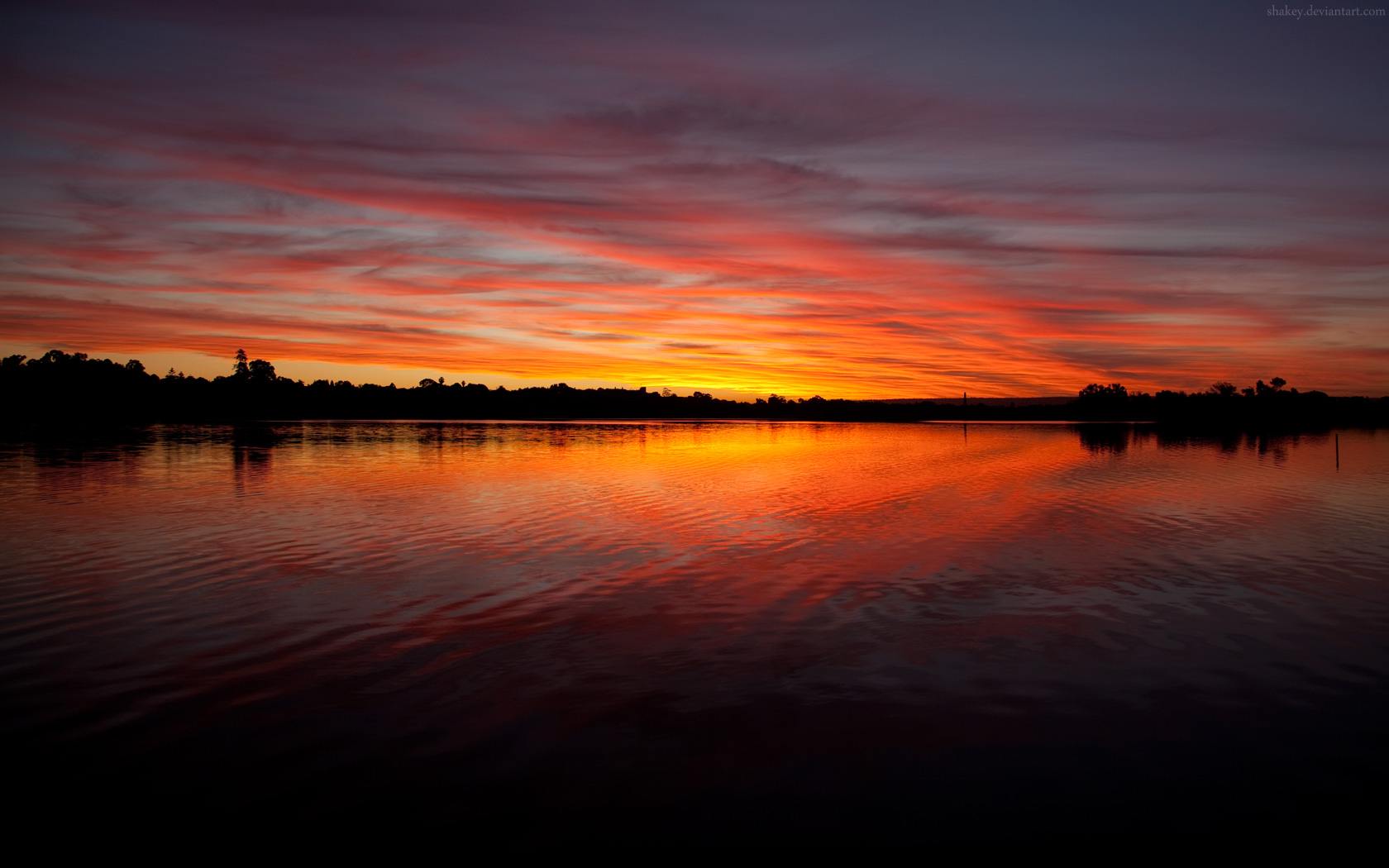 1680x1050 Lake Sunrise