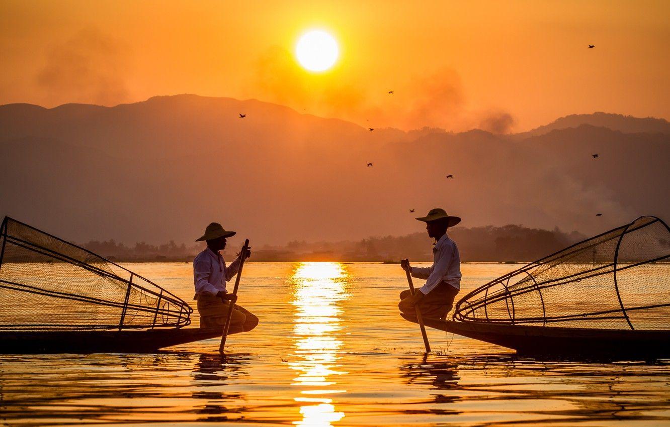 1332x850 Wallpaper lake, boats, morning .