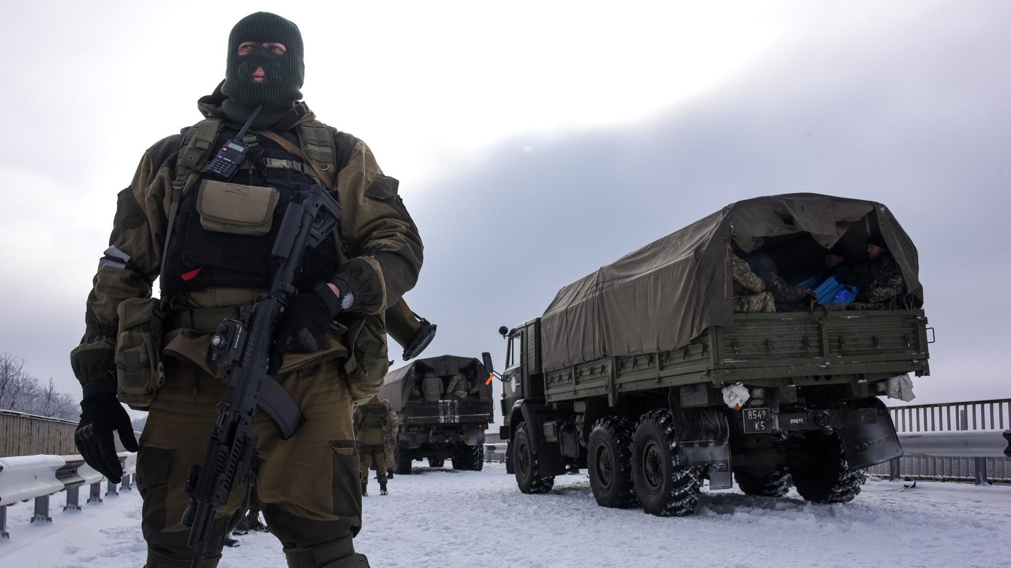 2048x1152 Russian Military HD Wallpaper