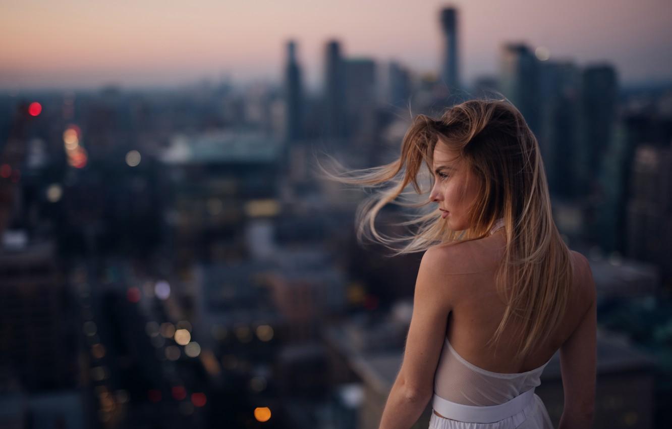 1332x850 City Girl