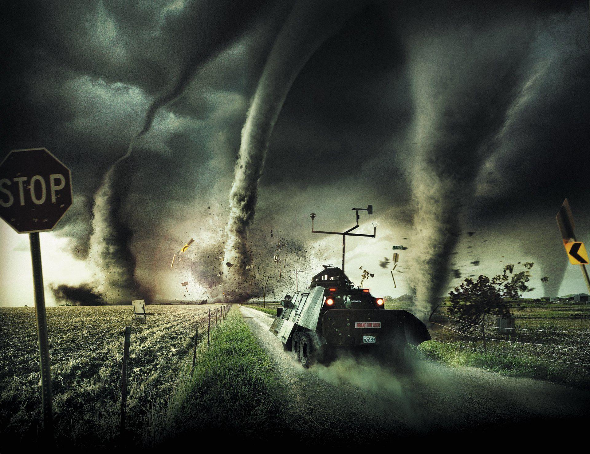 1920x1476 Wallpaper Weather Clouds Tornado Rain Cyclone Flashlights Awesome