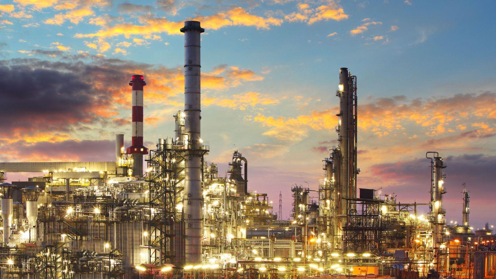 1600x900 Oil And Gas Spending Continues To Dropmaritime