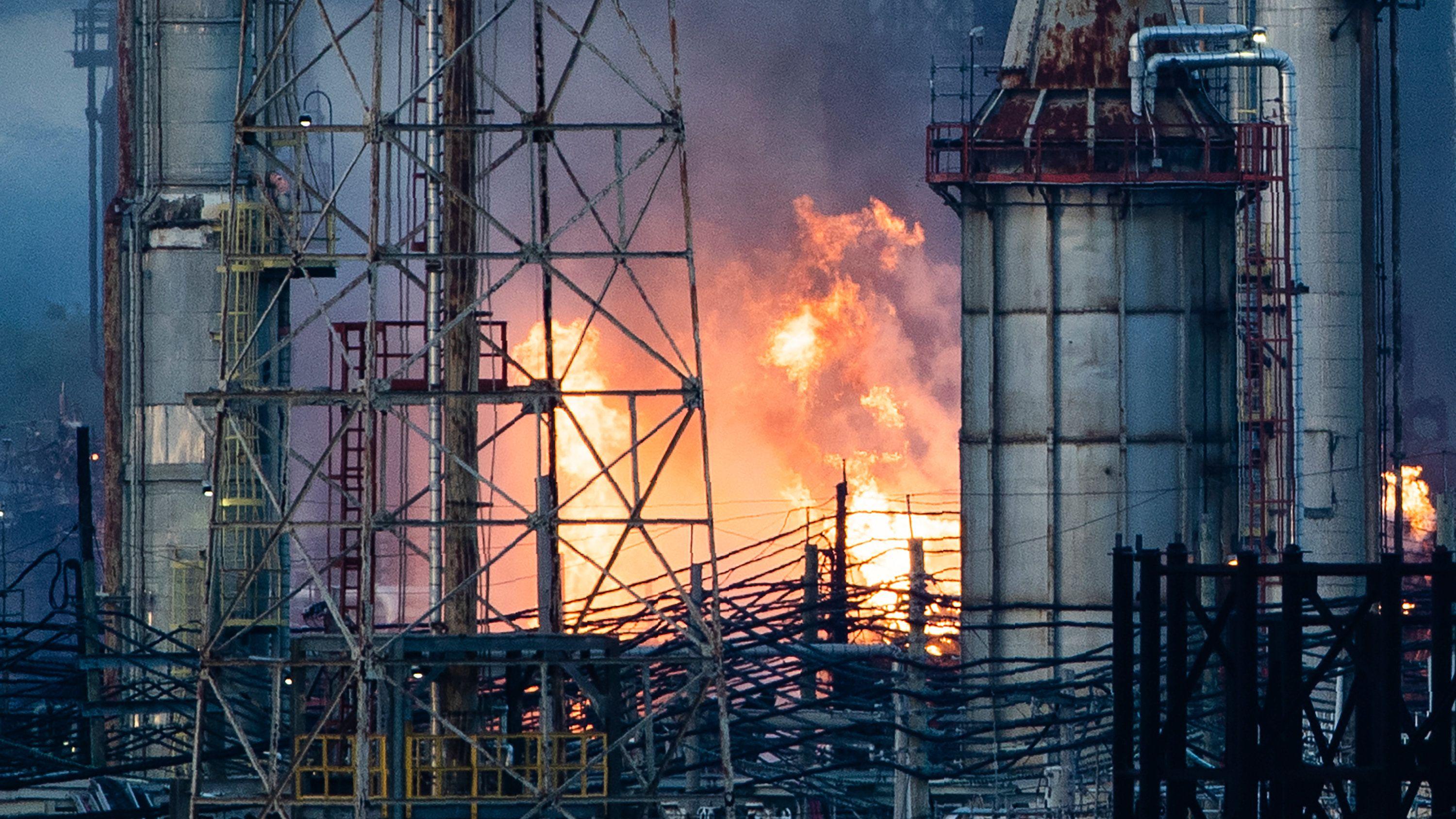 3000x1688 Philadelphia Oil Refinery Explosion .