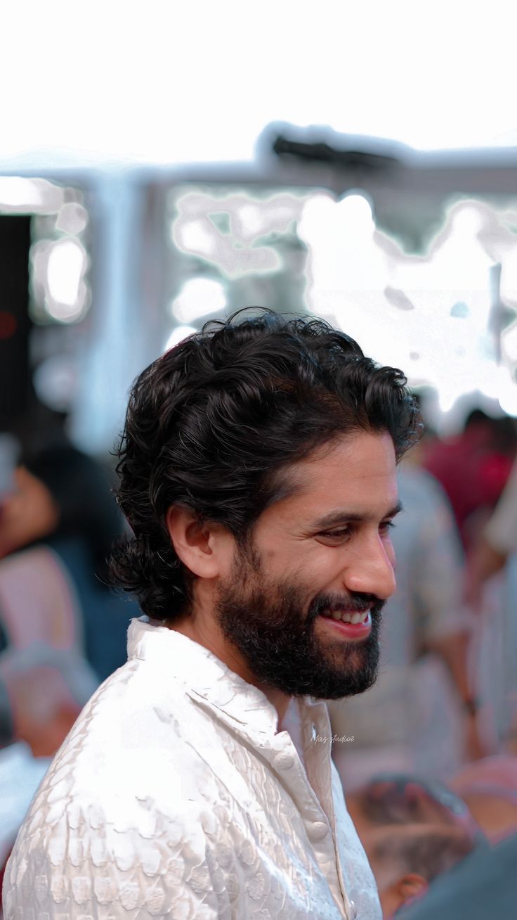 736x1308 Naga Chaitanya