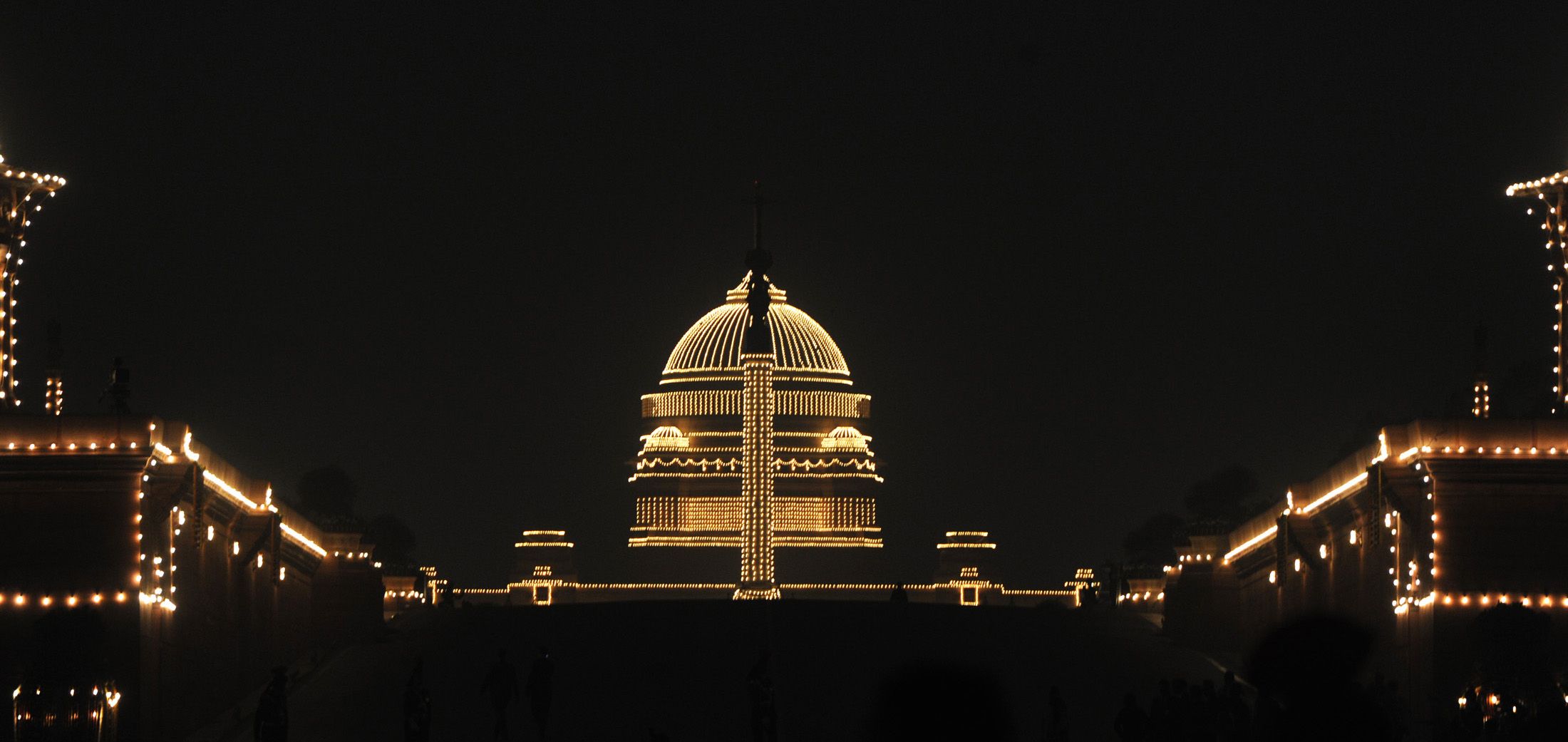 2200x1041 A view of an illuminated Rashtrapati Bhawan, during the Beating the Retreat Ceremony, in New Delhi on January