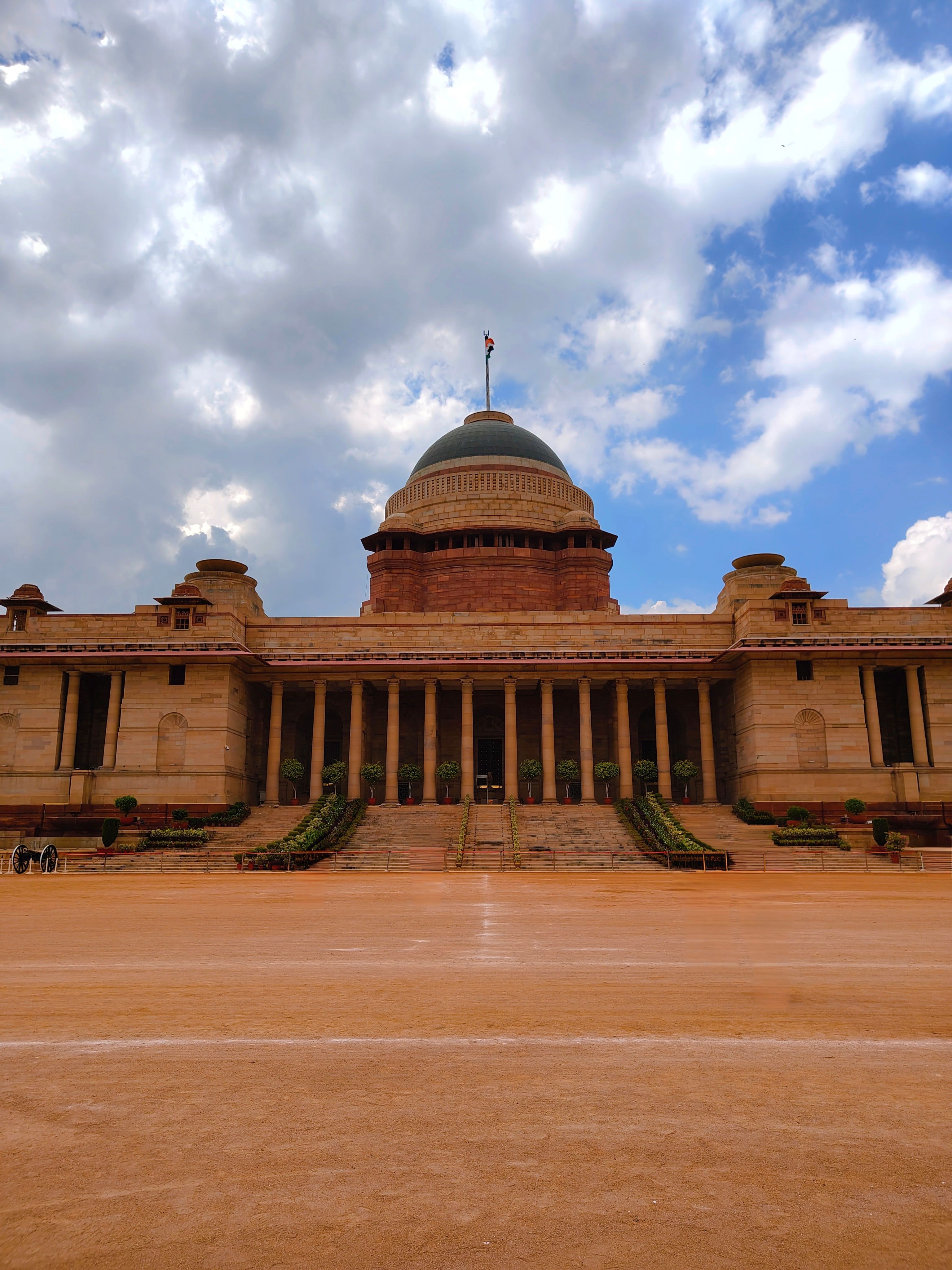 3072x4096 Rashtrapati Bhavan in Delhi · Free