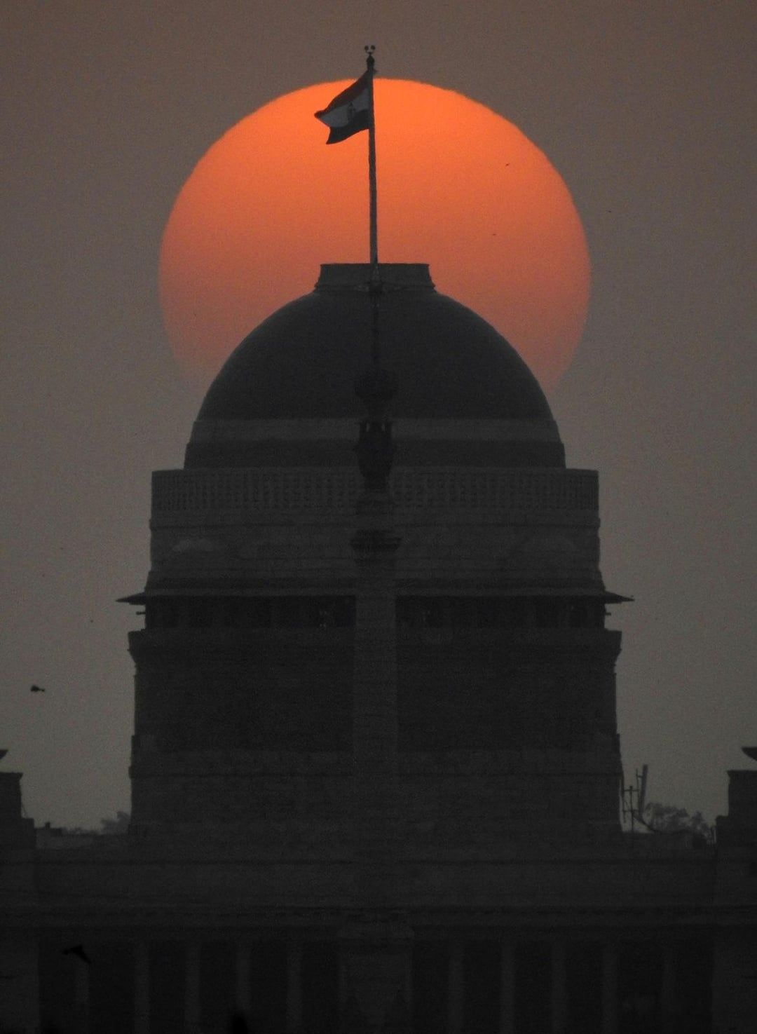 1080x1475 Sun , Flag and Rashtrapati Bhavan (President House ) x 1600