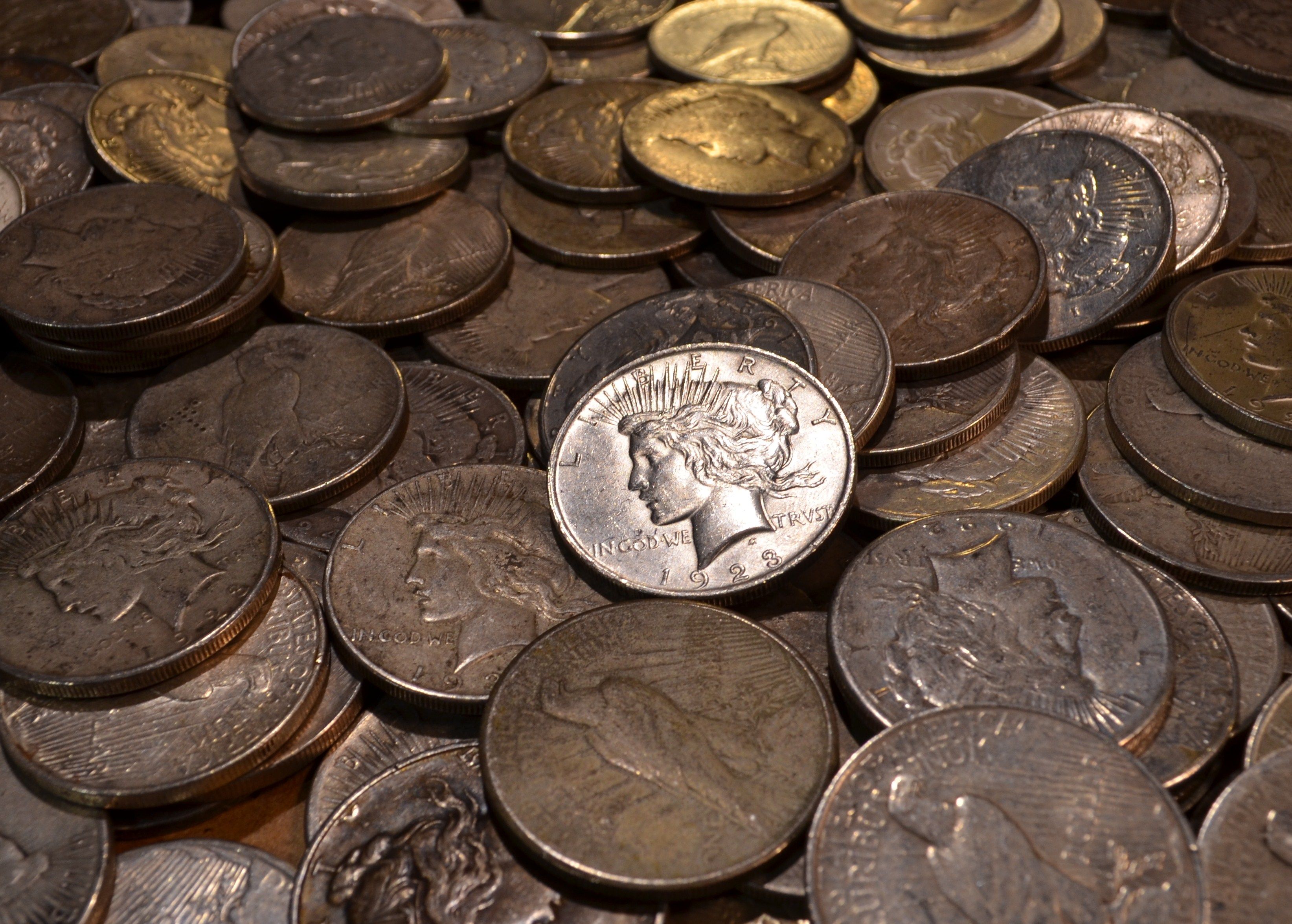 3287x2351 Desktop wallpaper: Man Made, Dollar, Currencies 4K free download for PC. 404511