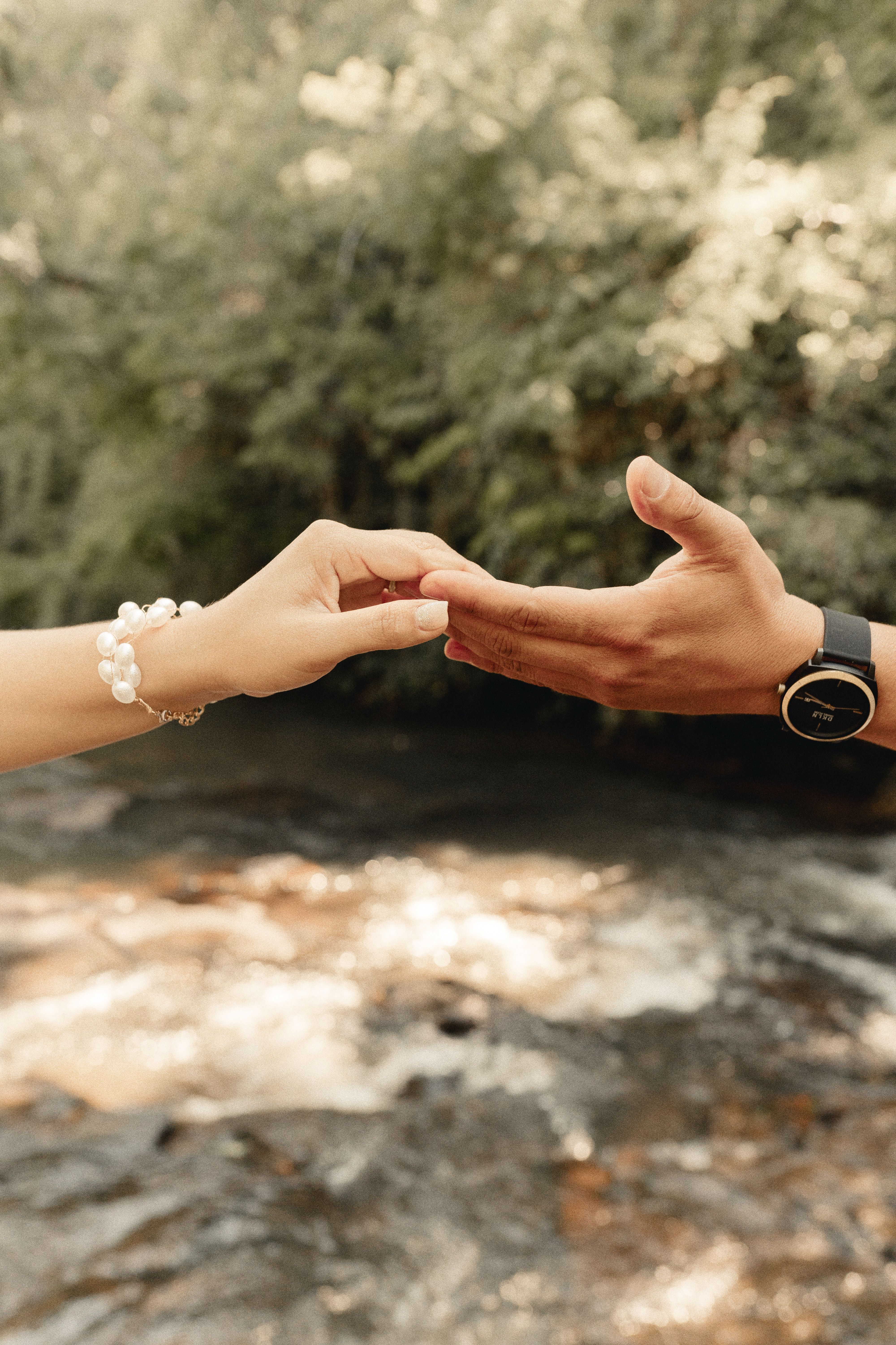 4000x6000 Touching Hands at the River · Free