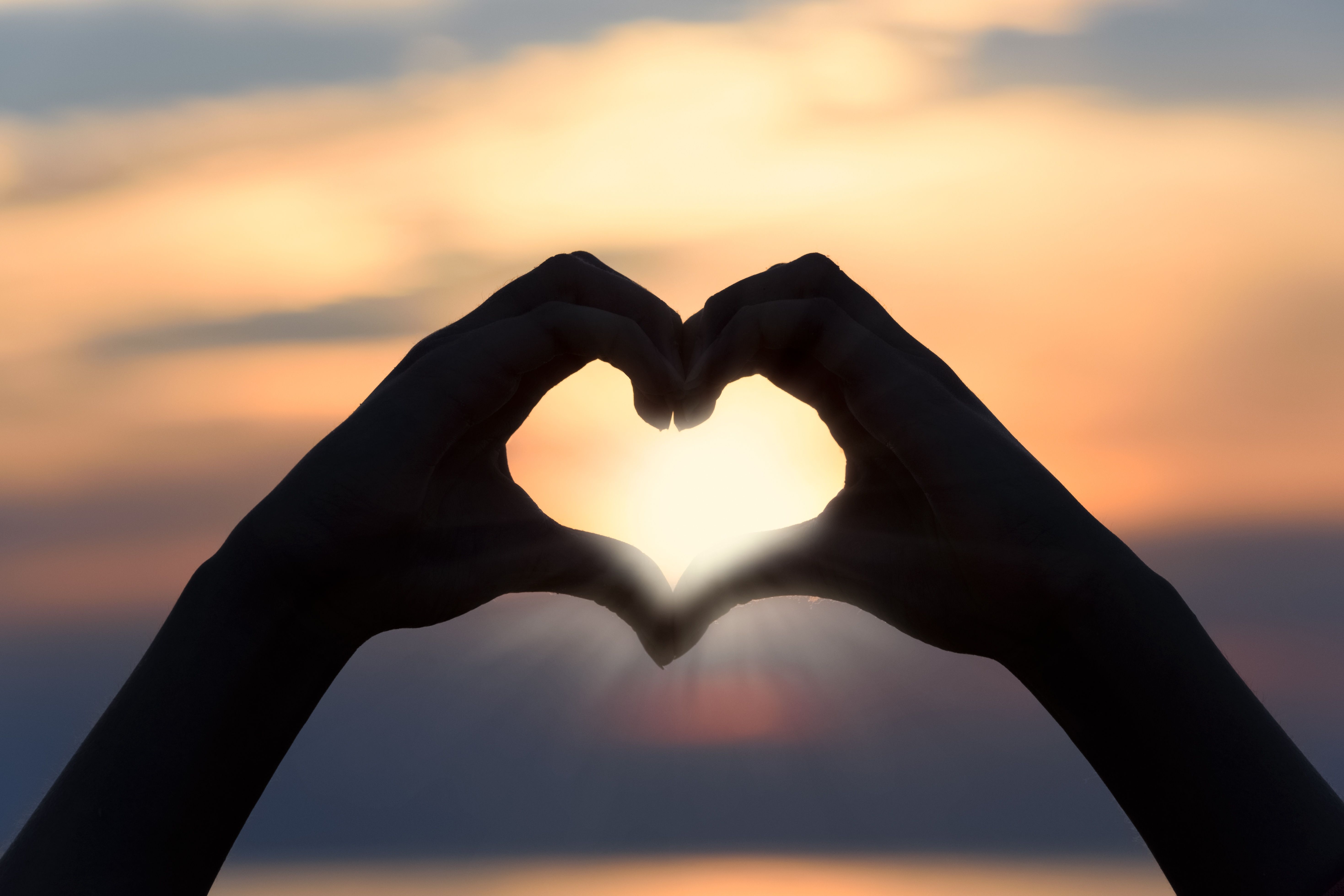 5875x3917 Wallpaper Romance, Love, Heart, Hand, Cloud, Background Free Image