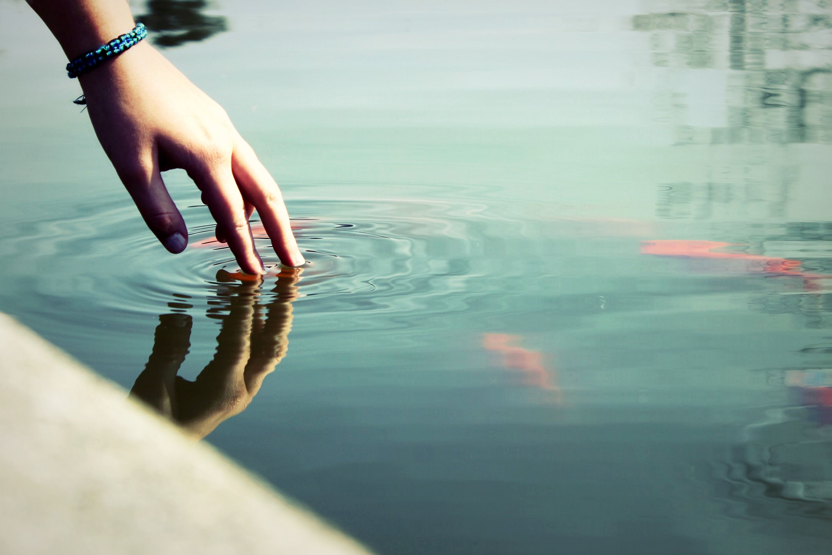 2800x1867 hand, Water, Touch Wallpaper HD / Desktop and Mobile Background