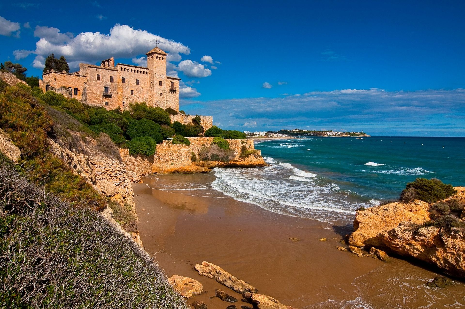 1920x1275 Wallpaper Spain, coast, Spain, castle, The Balearic sea, The Costa Dorada, Tarragona, Costa Dorada for mobile and desktop, section пейзажи, resolution 1920x1275