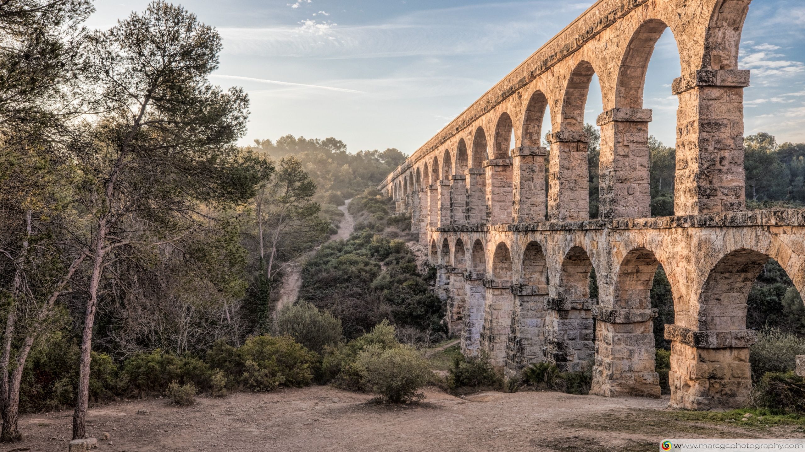 2560x1440 Pont del Diable Ferreres Aqueduct, Tarragona 4K UHD Wallpaper for UltraHD Desktop and TV