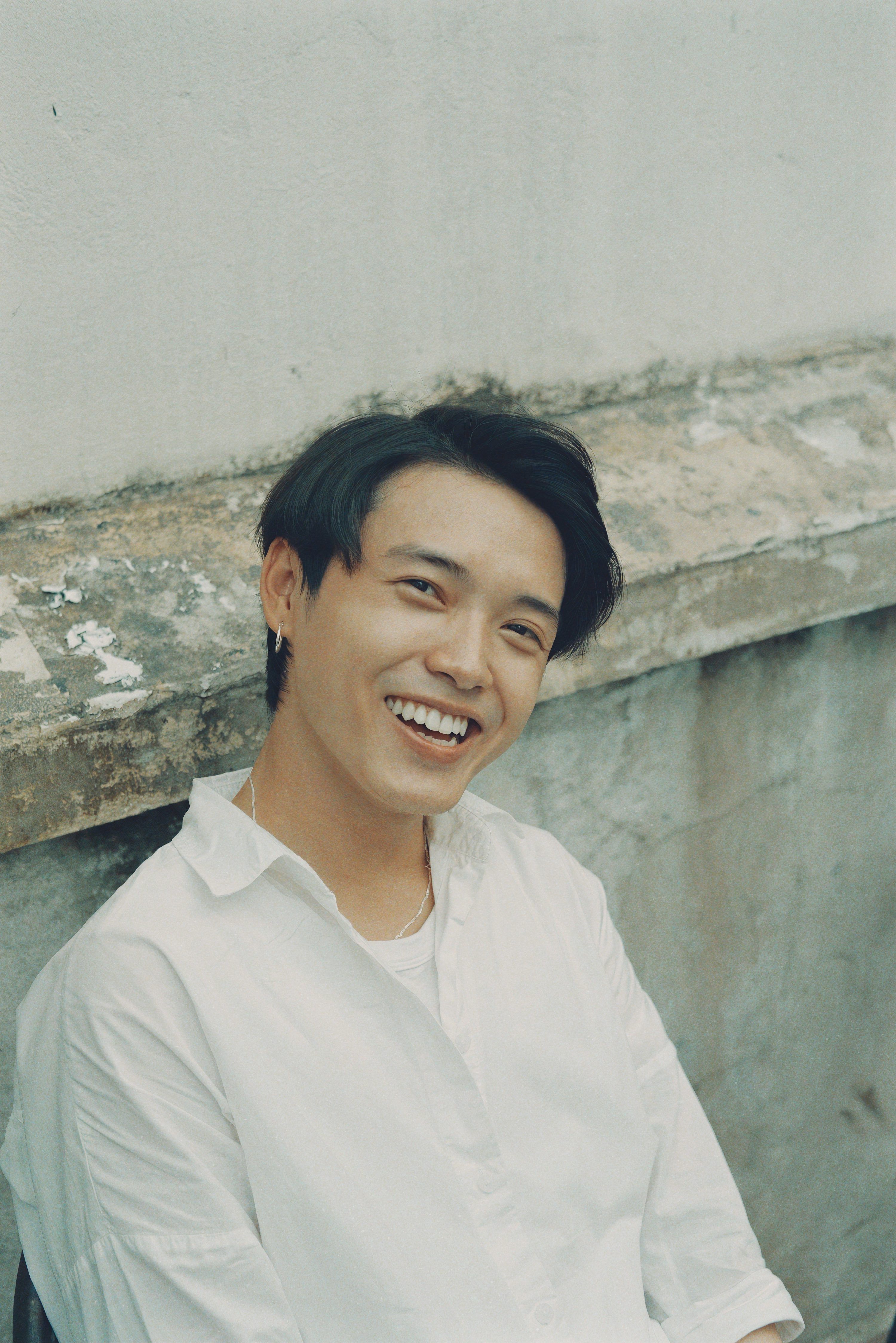3000x4497 Asian Man Picture. Download Free Image