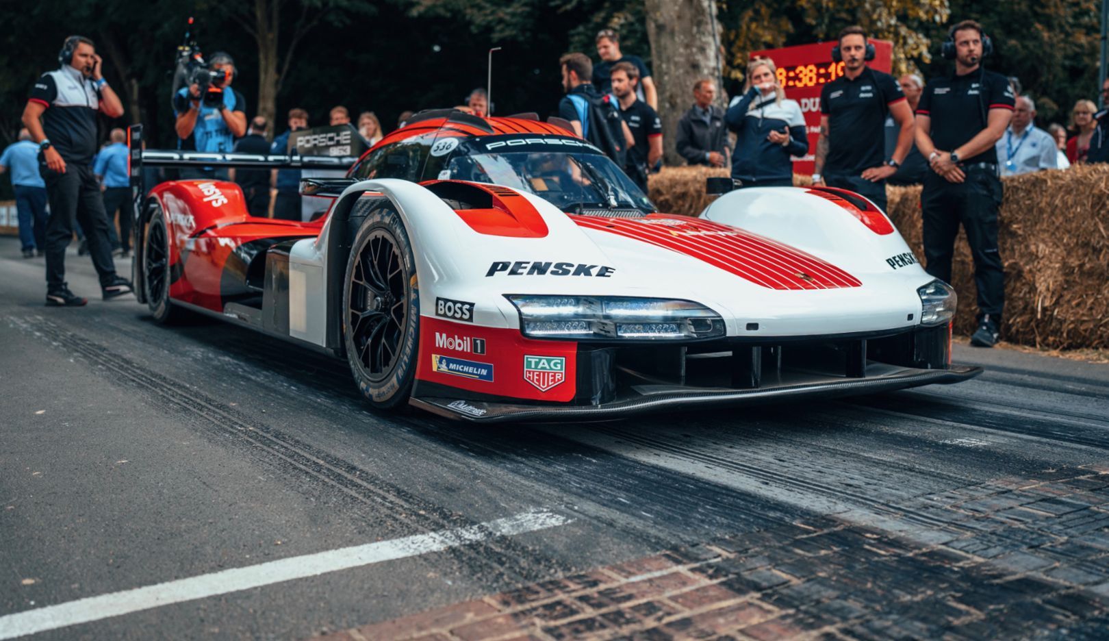 1620x936 Global quest for Porsche Penske Motorsport with the new 963