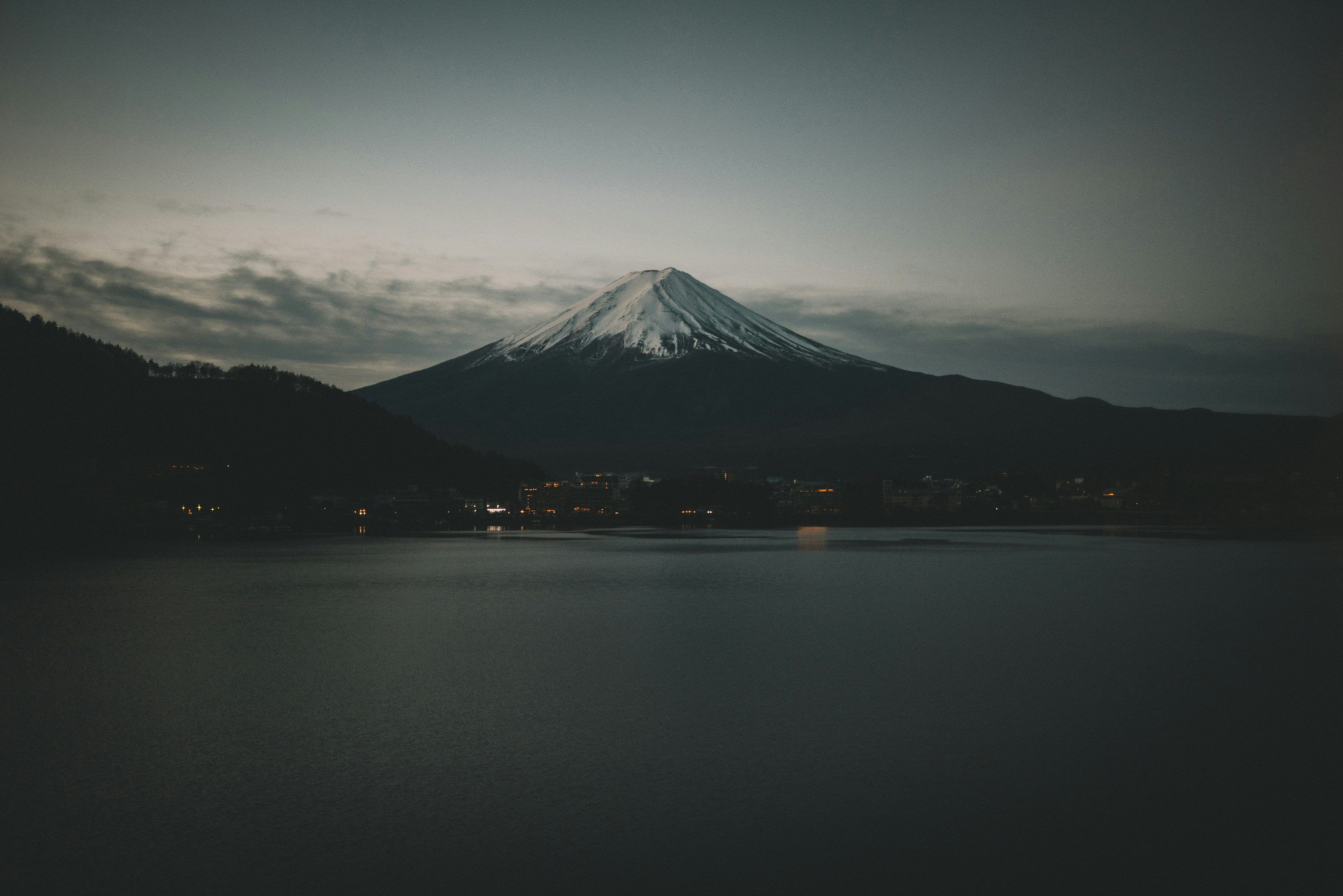 3000x2002 Dark Picture [HD]. Download Free Image