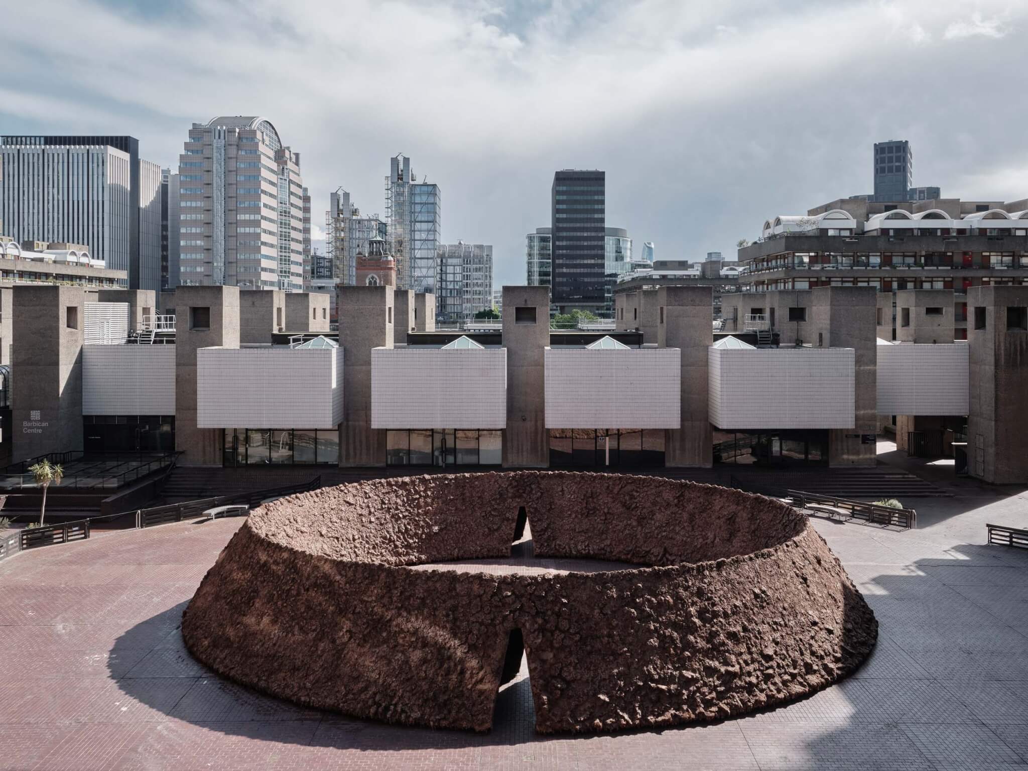 2048x1536 Delcy Morelos unveils earthy pavilion in London's Barbican Sculpture Court