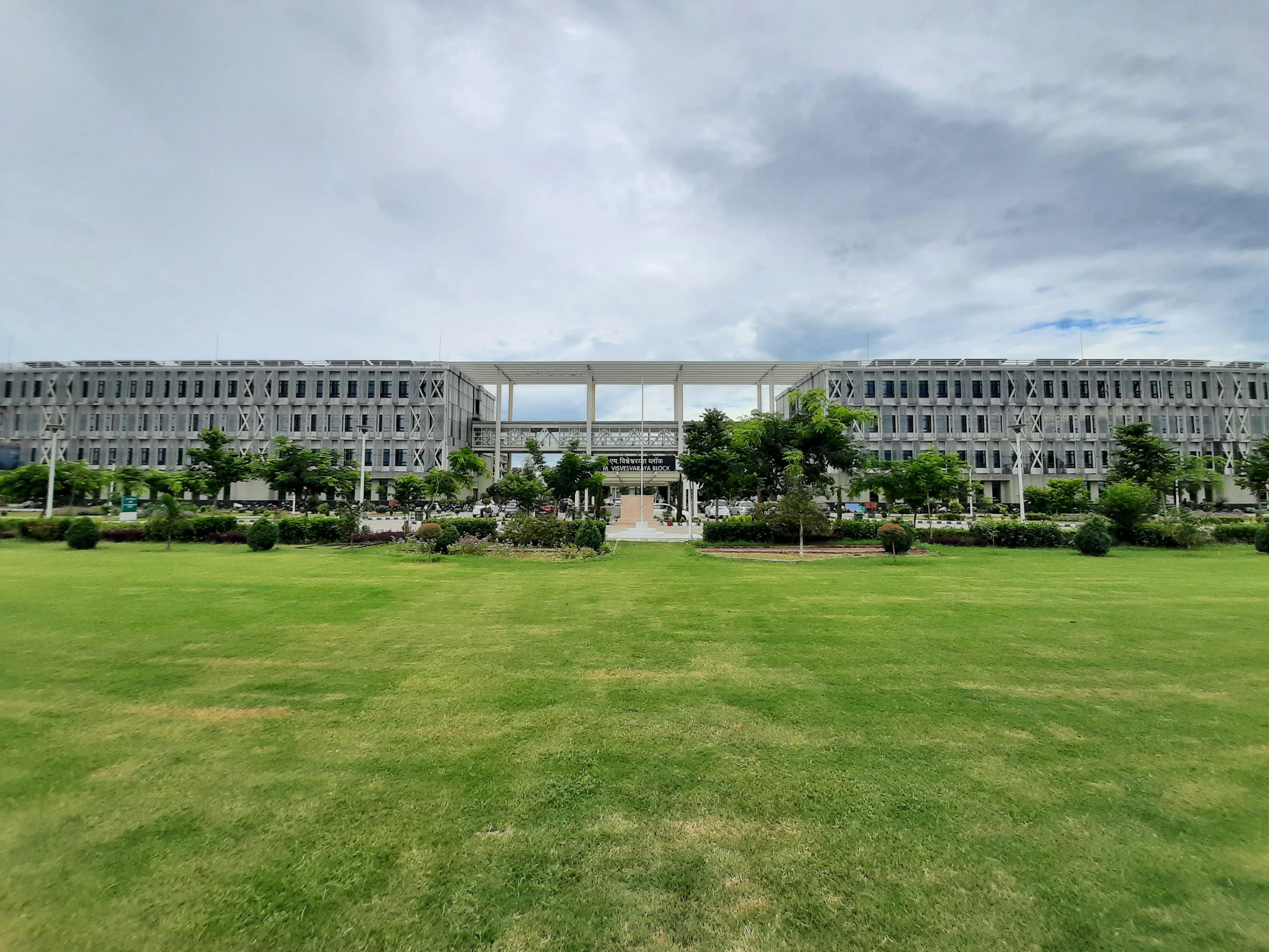 3000x2250 Iit Picture. Download Free Image