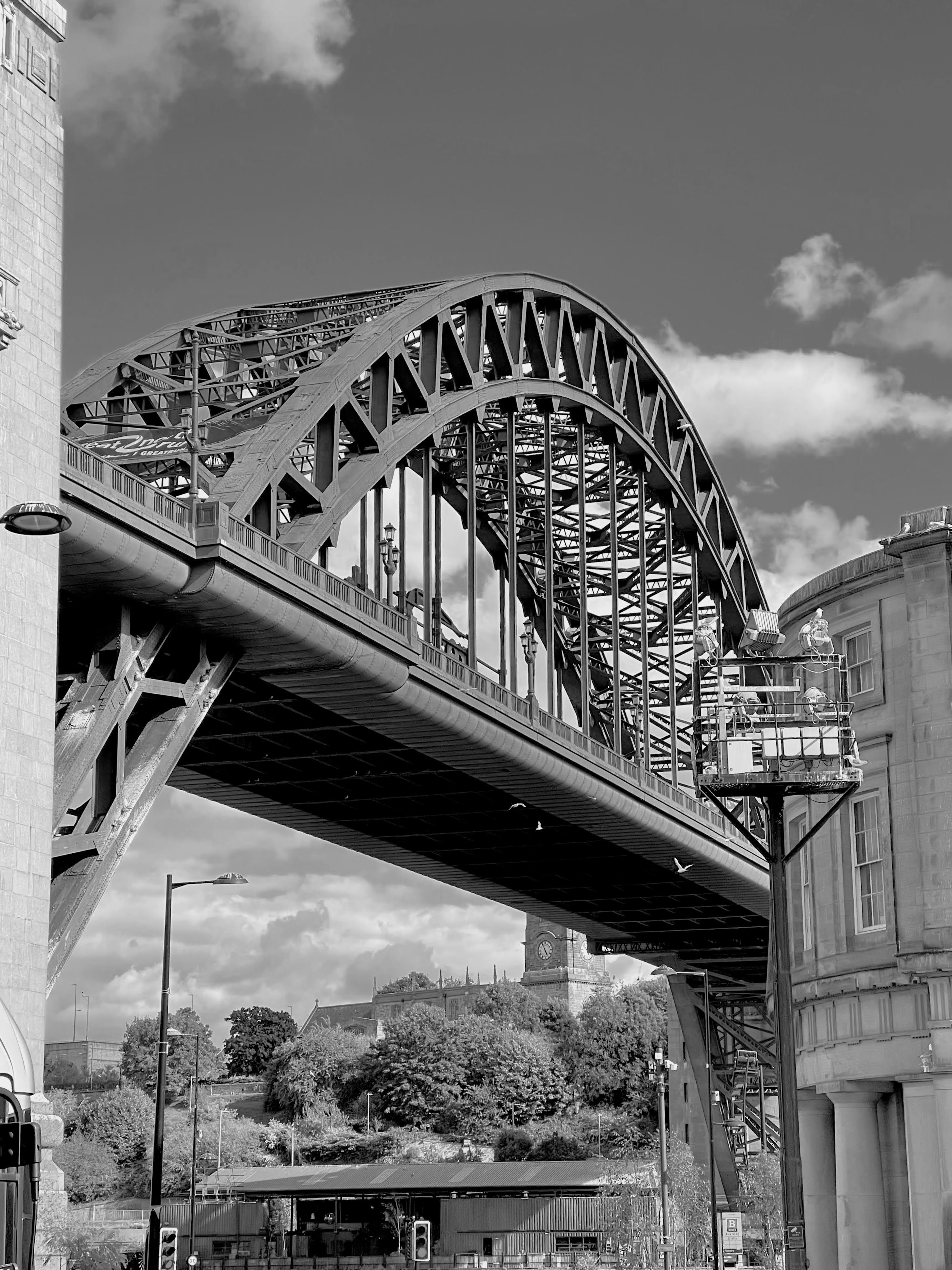 2949x3932 Tyne Bridge in Newcastle · Free
