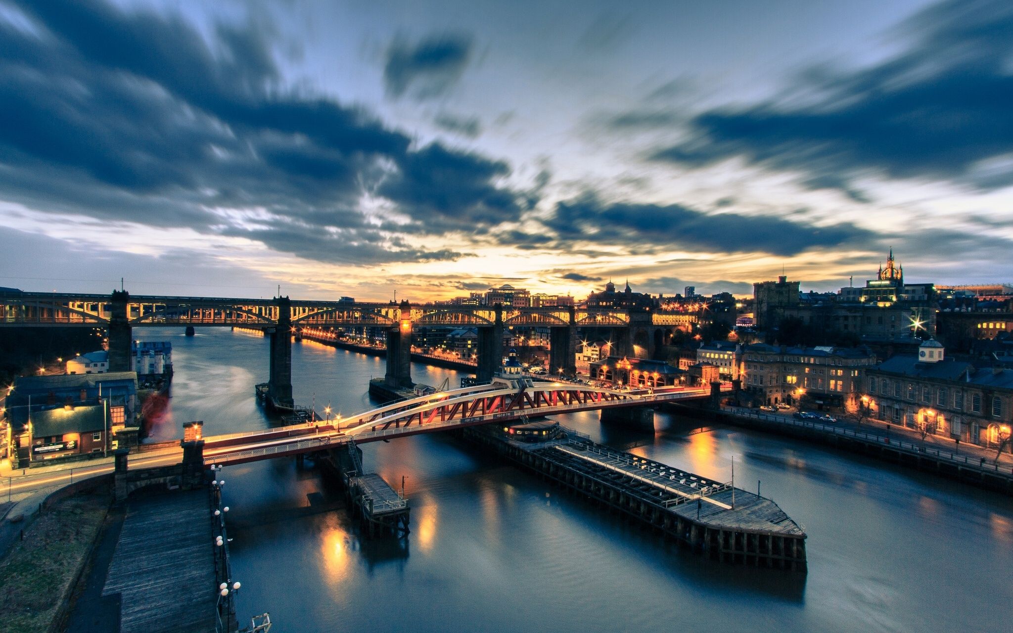 2048x1280 tyne, Bridge, Newcastle, England, River, Tyne, Night, City, Bridge, River Wallpaper HD / Desktop and Mobile Background