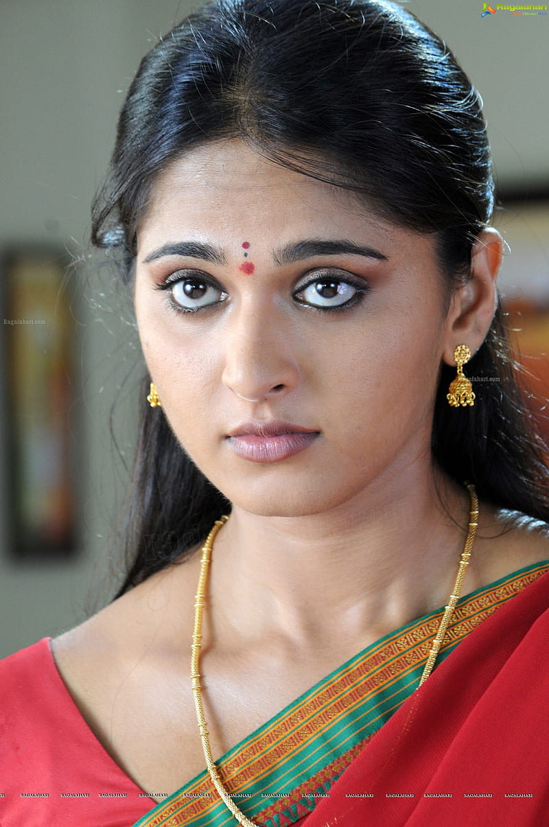 800x1205 Anushka Shetty, eye, head, HD phone wallpaper