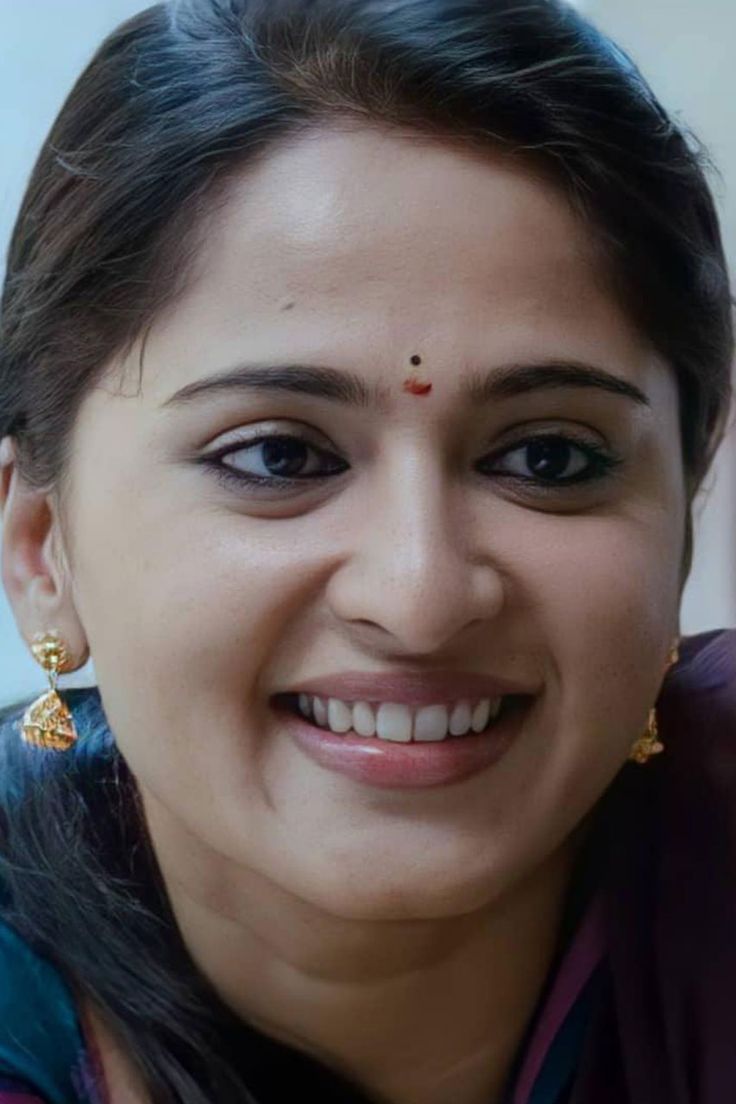 736x1104 Anushka Shetty