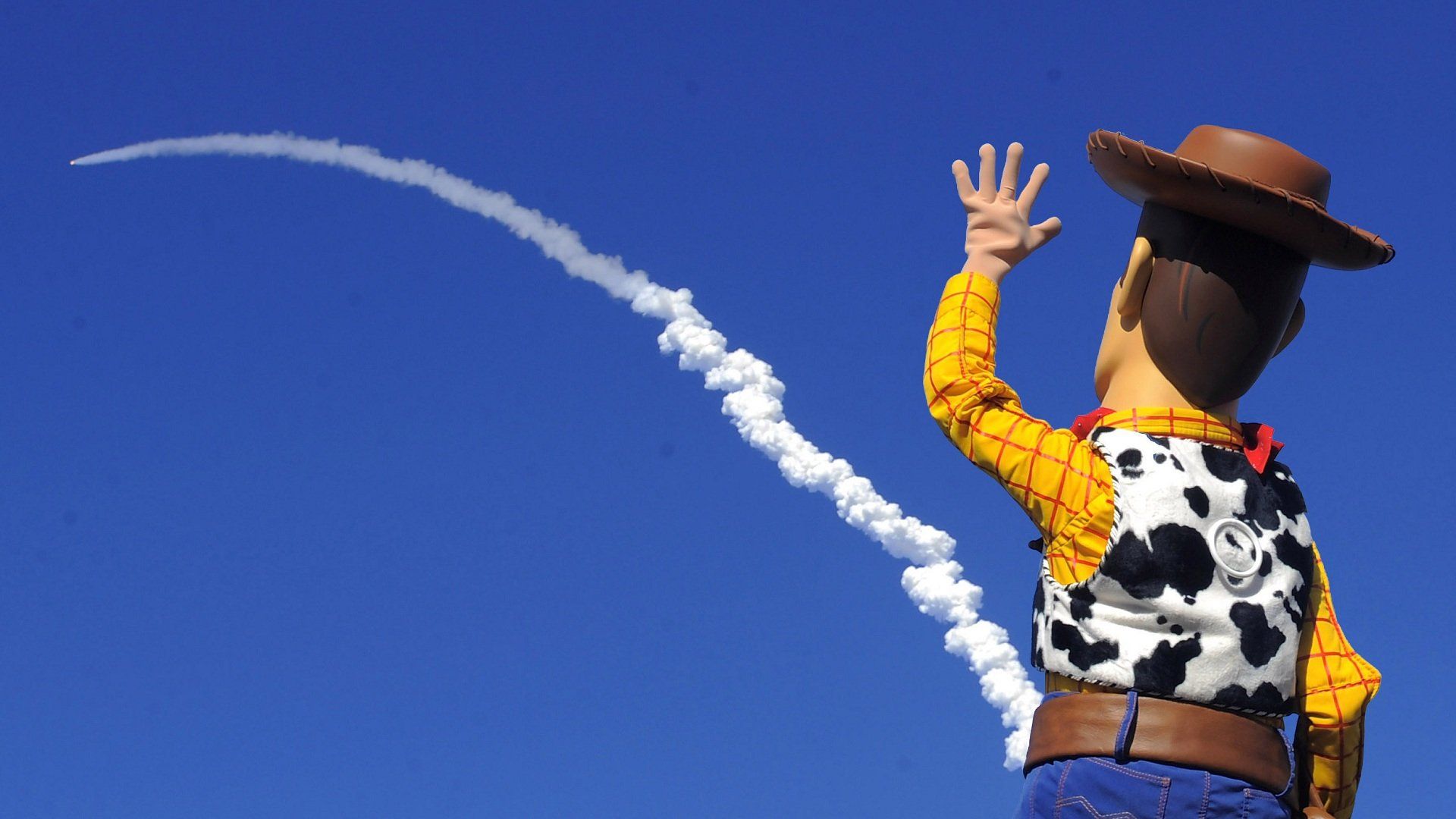 1920x1080 Woody Waves Goodbye: HD Toy Story Movie Wallpaperx1080