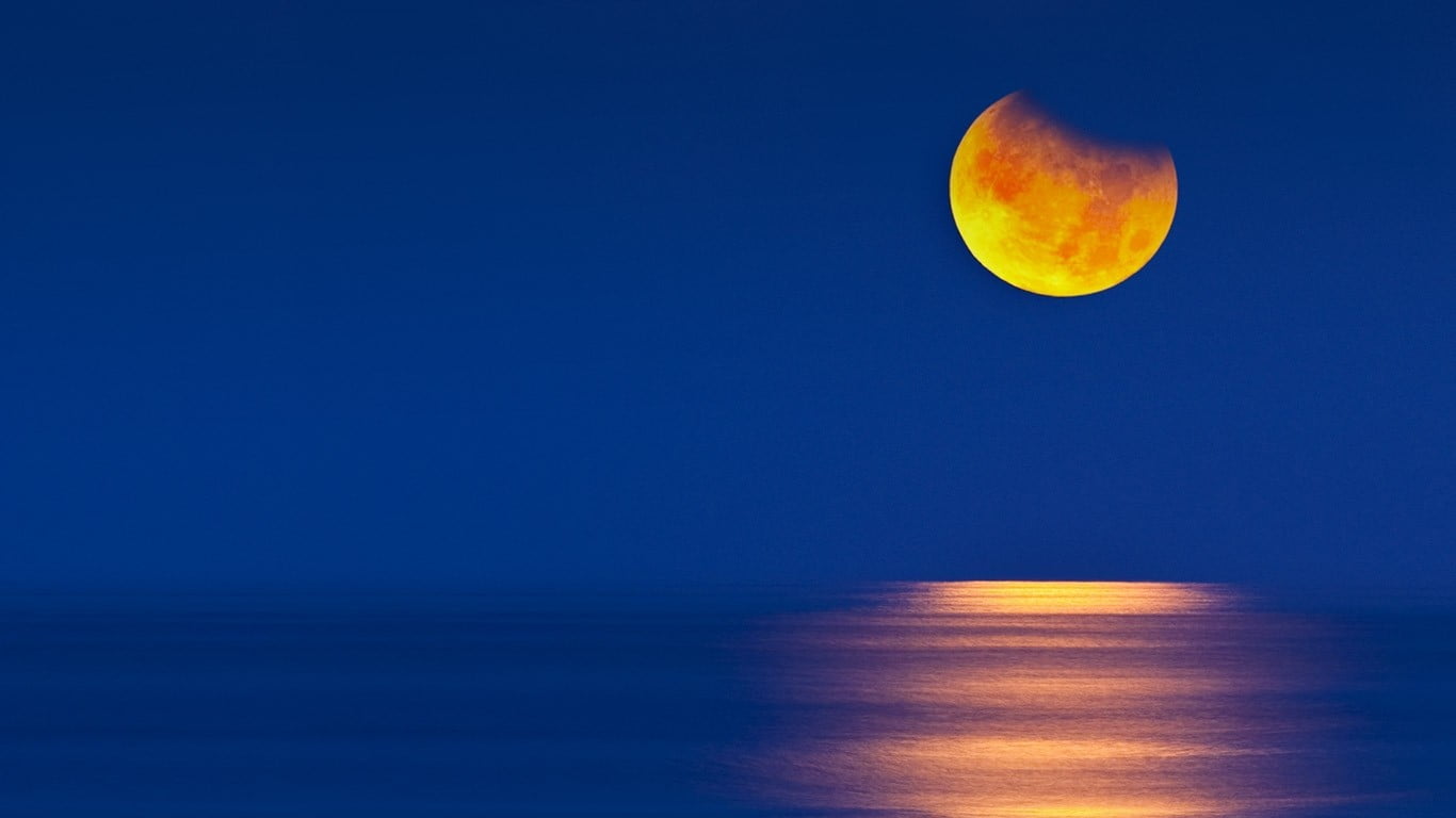 1366x768 Lunar eclipse graphic wallpaper HD wallpaper