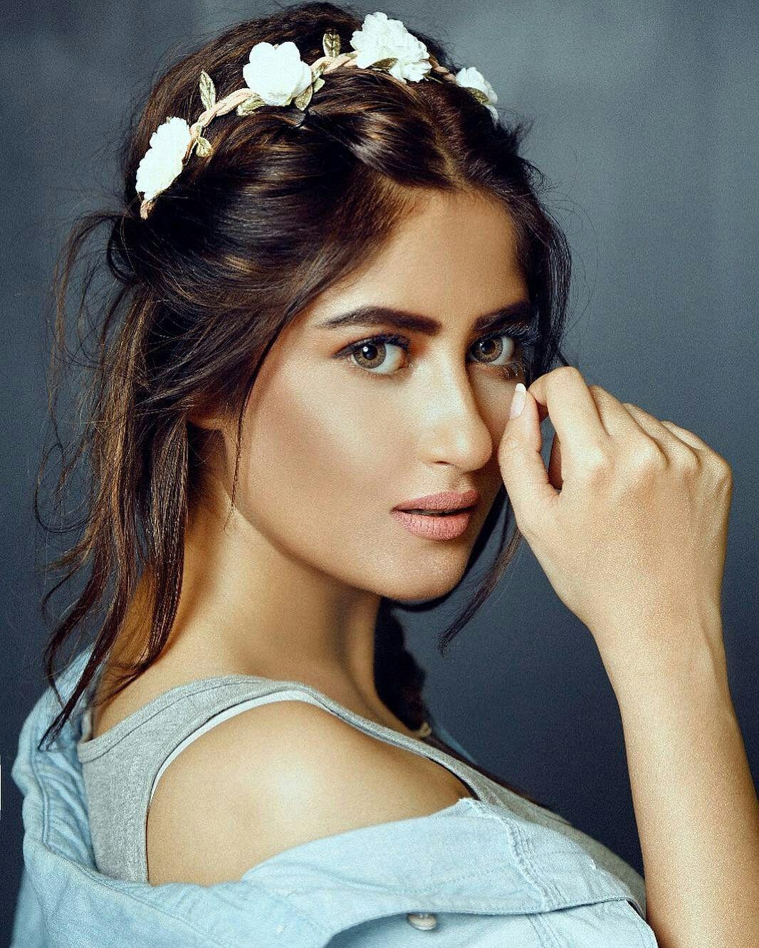 1066x1332 Sajal Aly Wallpaper HD for Android .