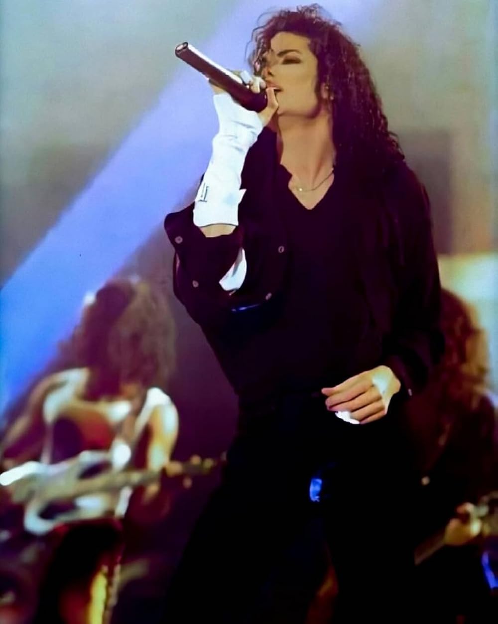 1000x1253 Was Dirty Diana & Give In To Me Nods To Glam Metal & Grunge Respectively?