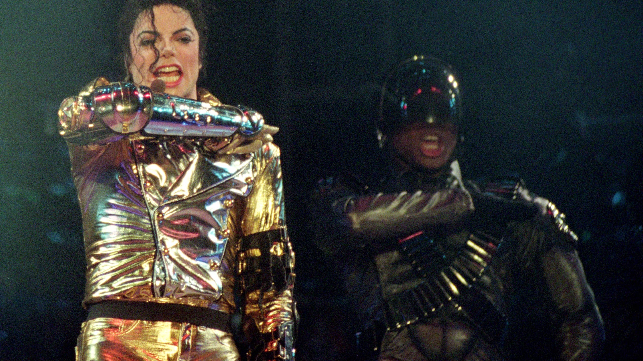 2560x1440 Years Ago, Michael Jackson Made History with Dirty Diana's Journal