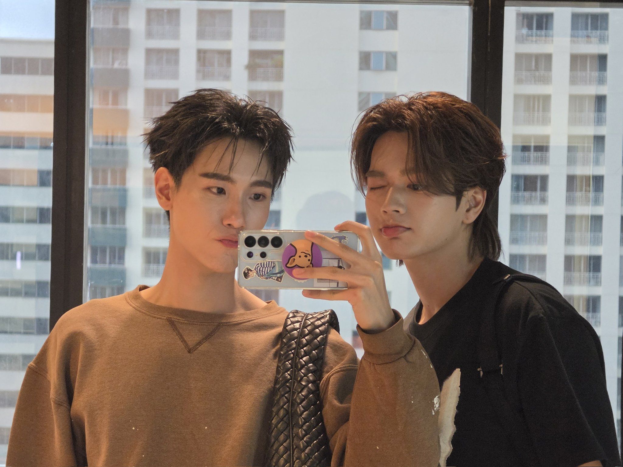 2048x1536 JuniorMark、雨の日の仲良しショットに反響、イベント後ファンに届けた温かい言葉【タイエンタメ】 - タイナウ！ Thainow