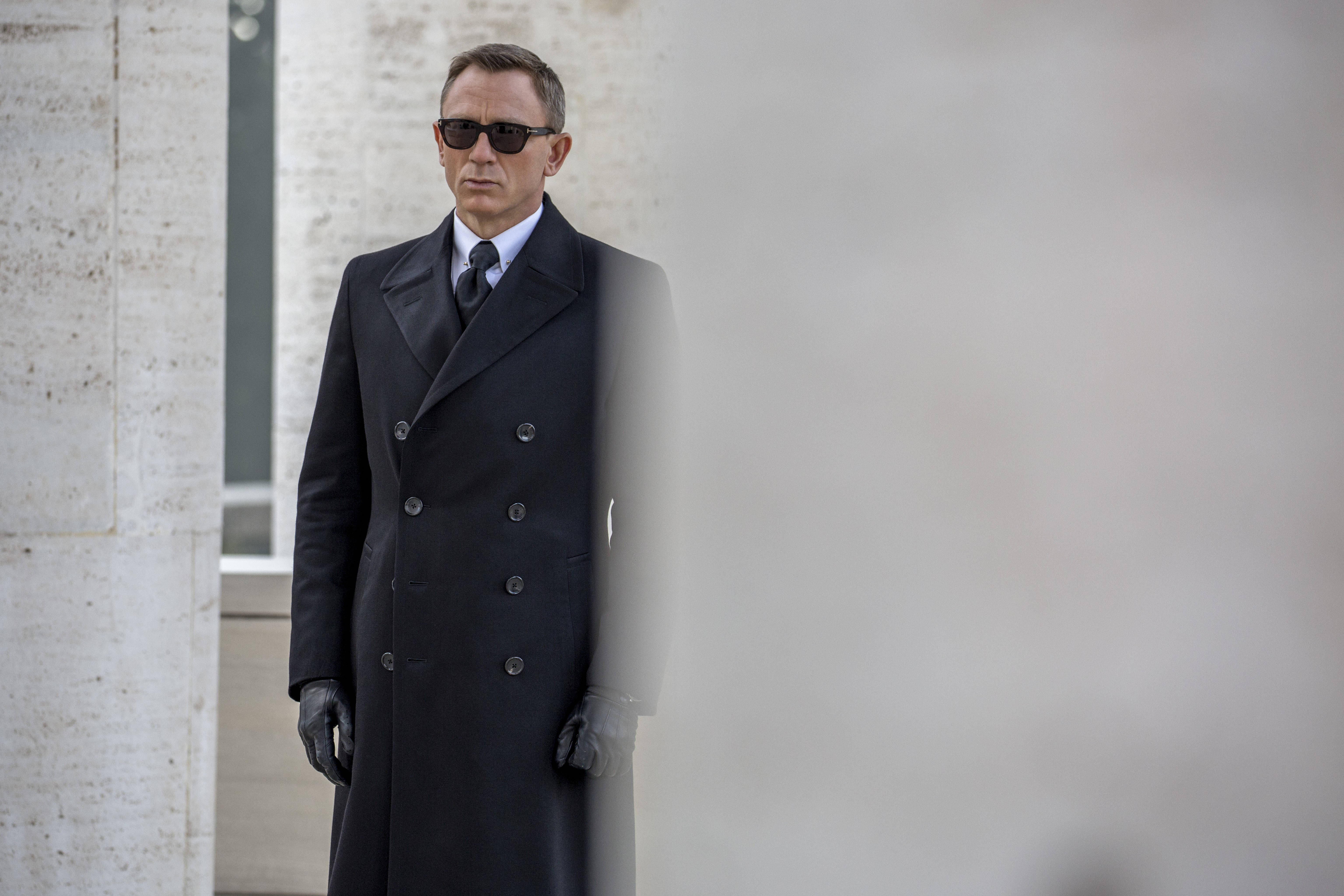 6144x4096 Download Daniel Craig 007 Spectre Wallpaper
