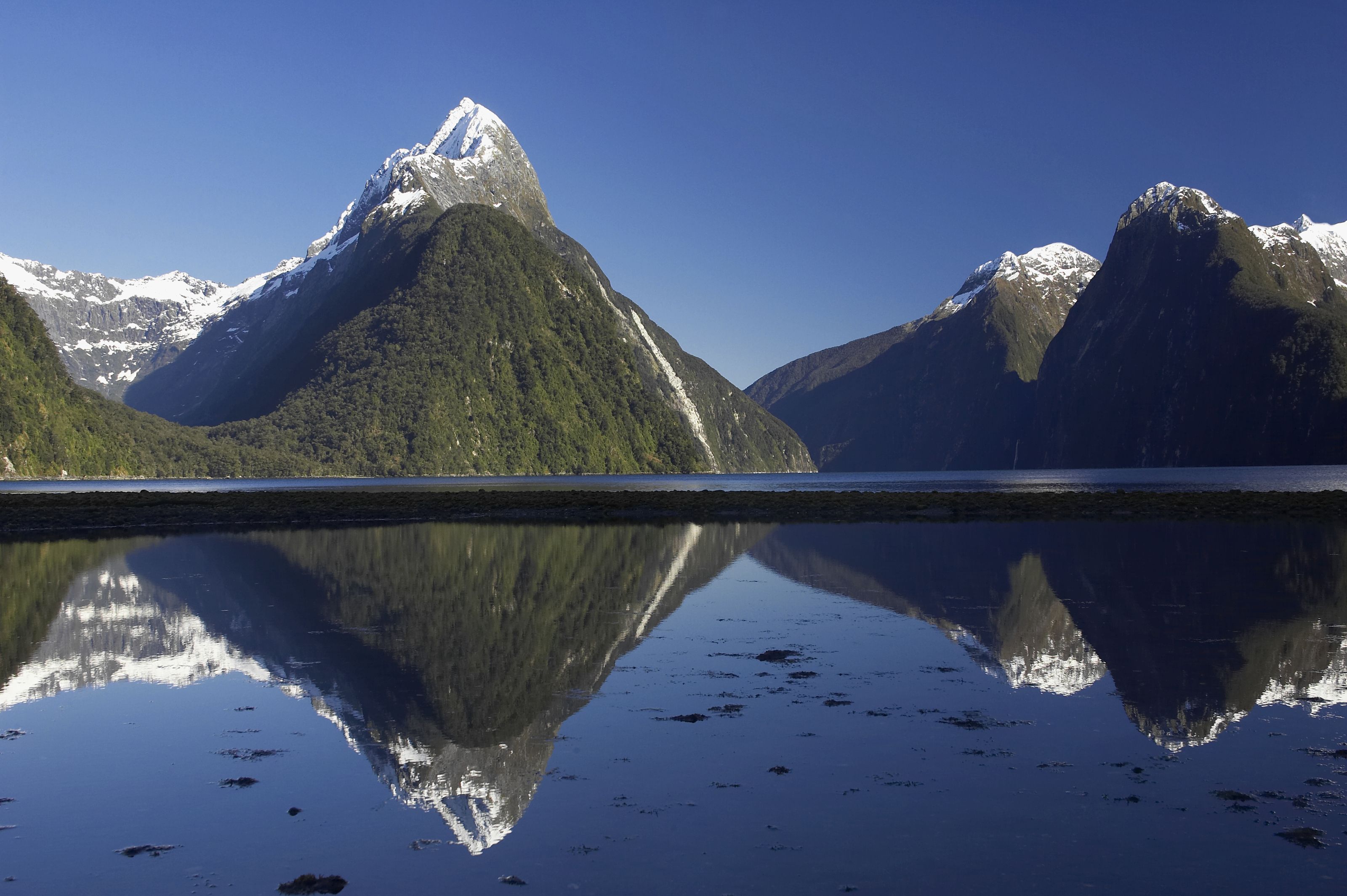 3200x2130 Mitre Peak, New Zealand Wall Mural